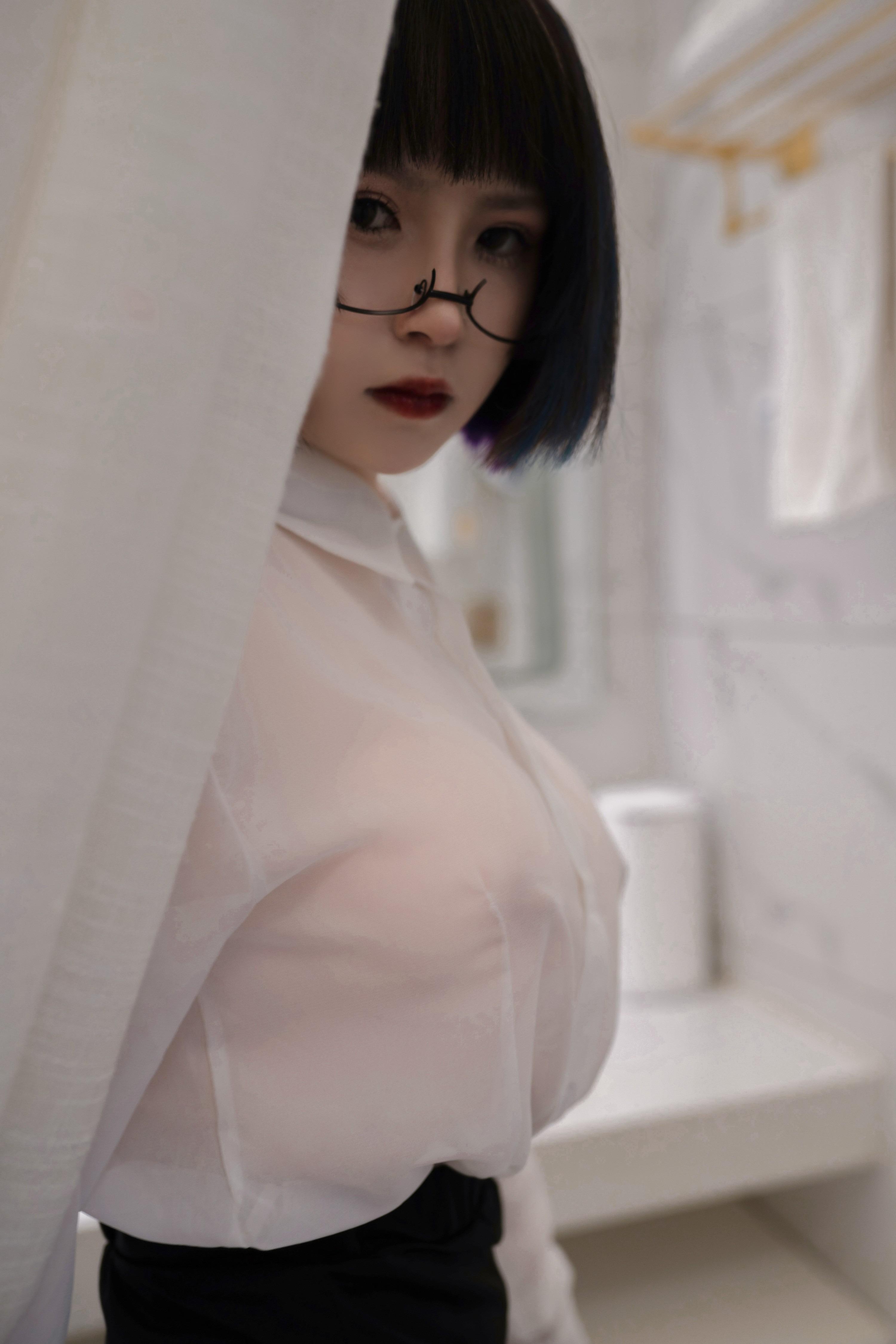 윤자이 Zz – 블랙 실크 비서 62P