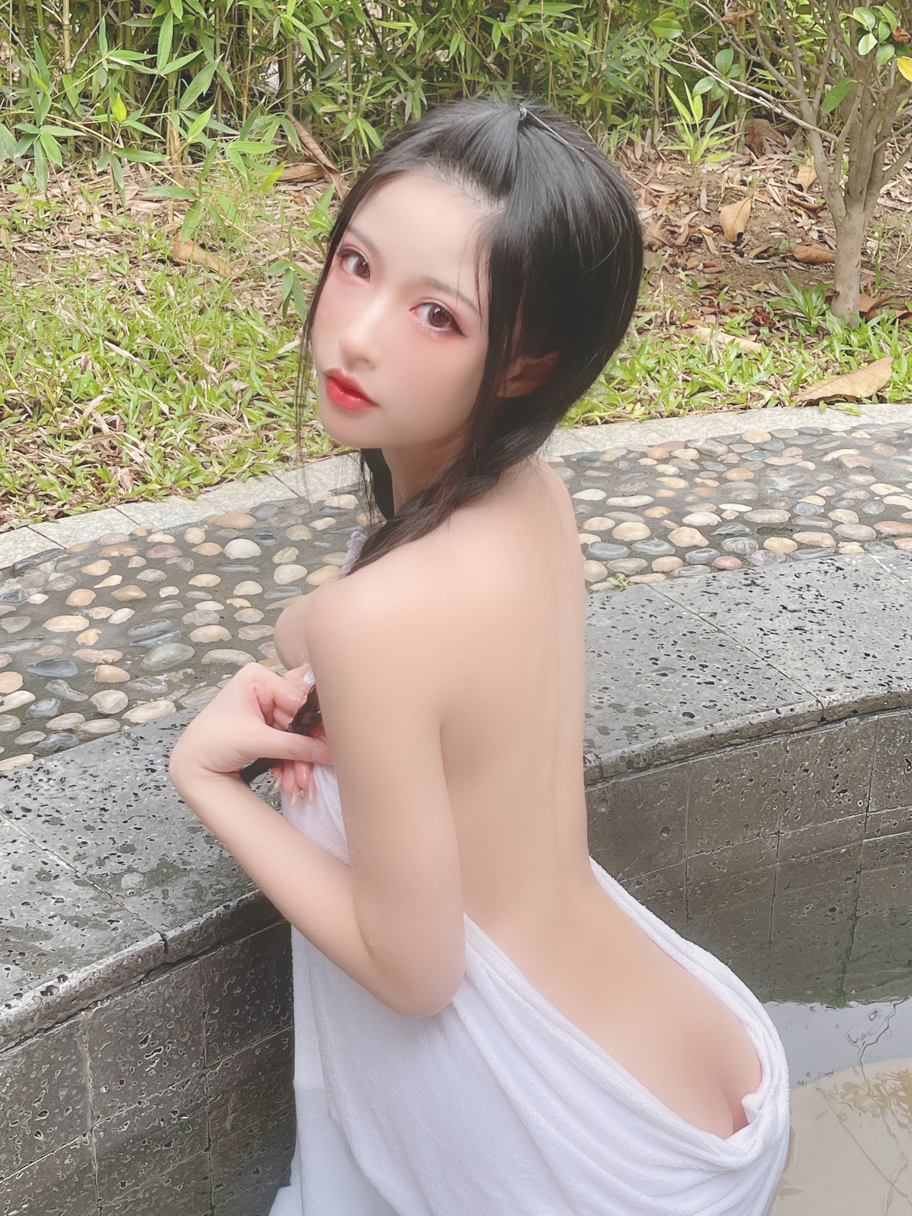 COS Welfare] Stunner Shimizu Yui - Hot Spring Bath Towel