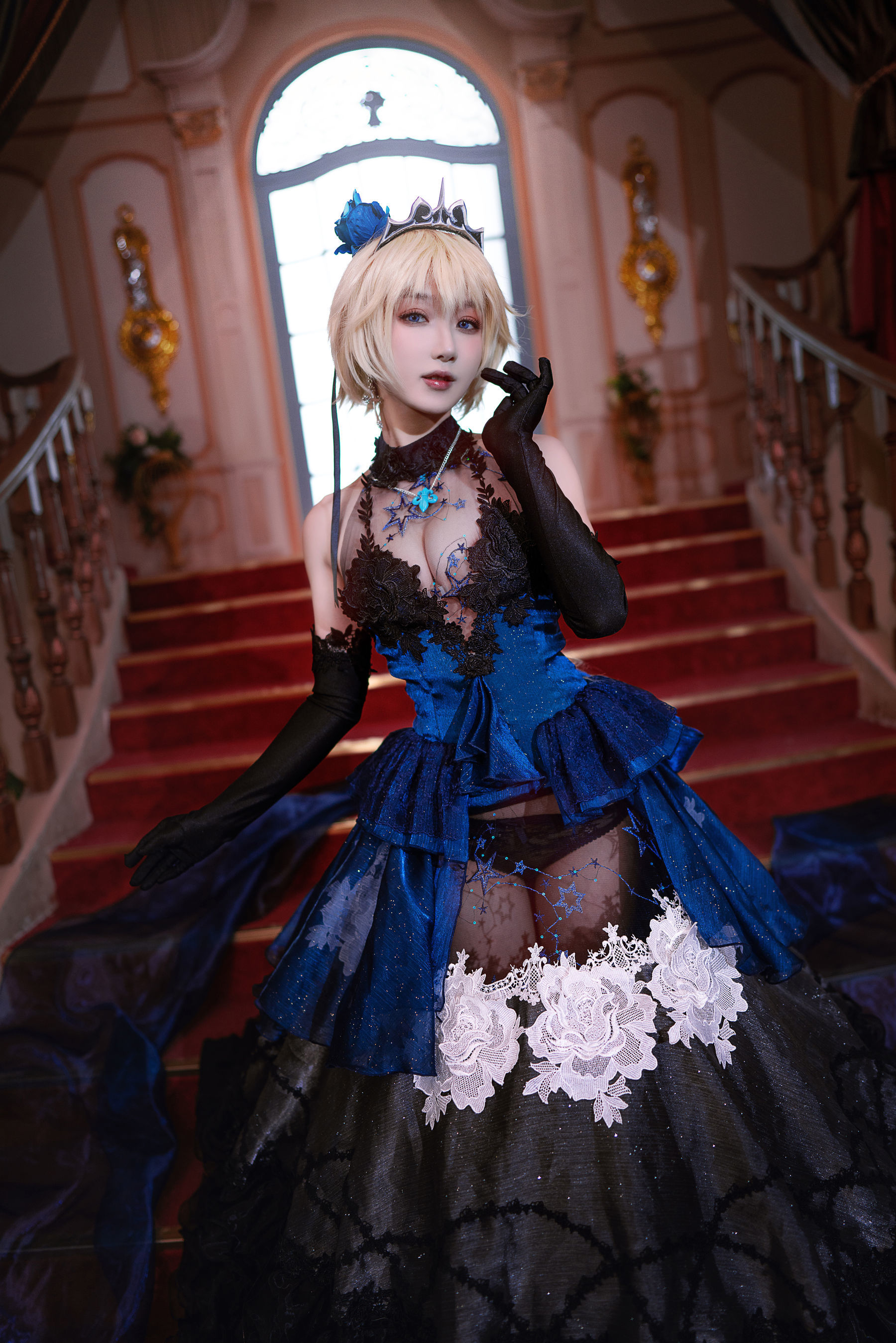 Internet Celebrity Coser Photobook] Anime Blogger A'Bao is also Bunny Girl - Joan of Arc Wedding Dress