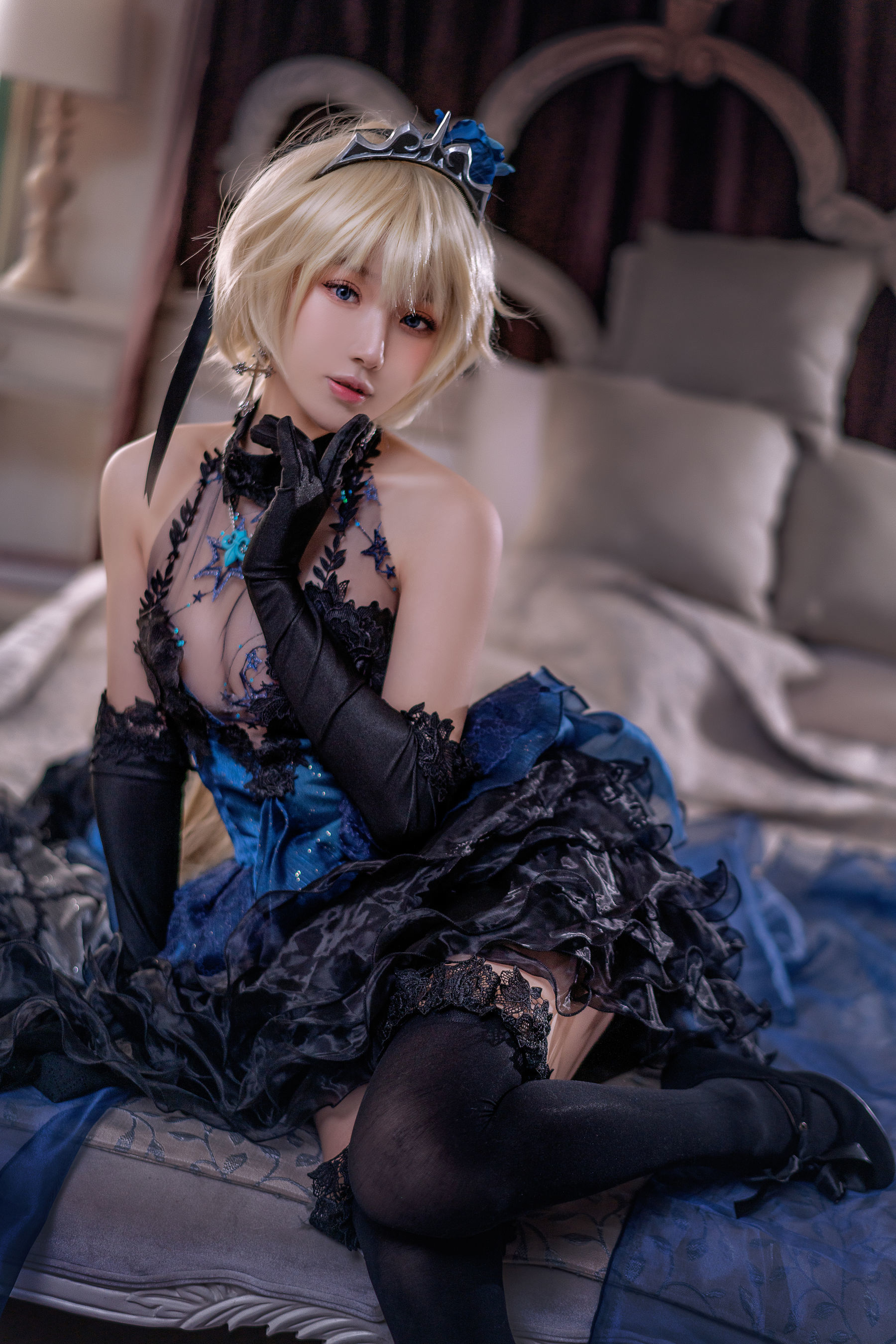 Internet Celebrity Coser Photobook] Anime Blogger A'Bao is also Bunny Girl - Joan of Arc Wedding Dress