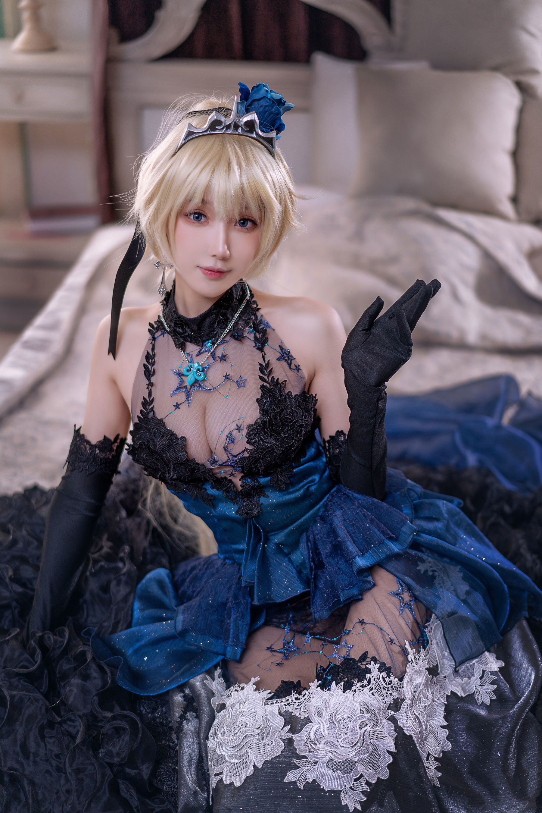 Internet Celebrity Coser Photobook] Anime Blogger A'Bao is also Bunny Girl - Joan of Arc Wedding Dress