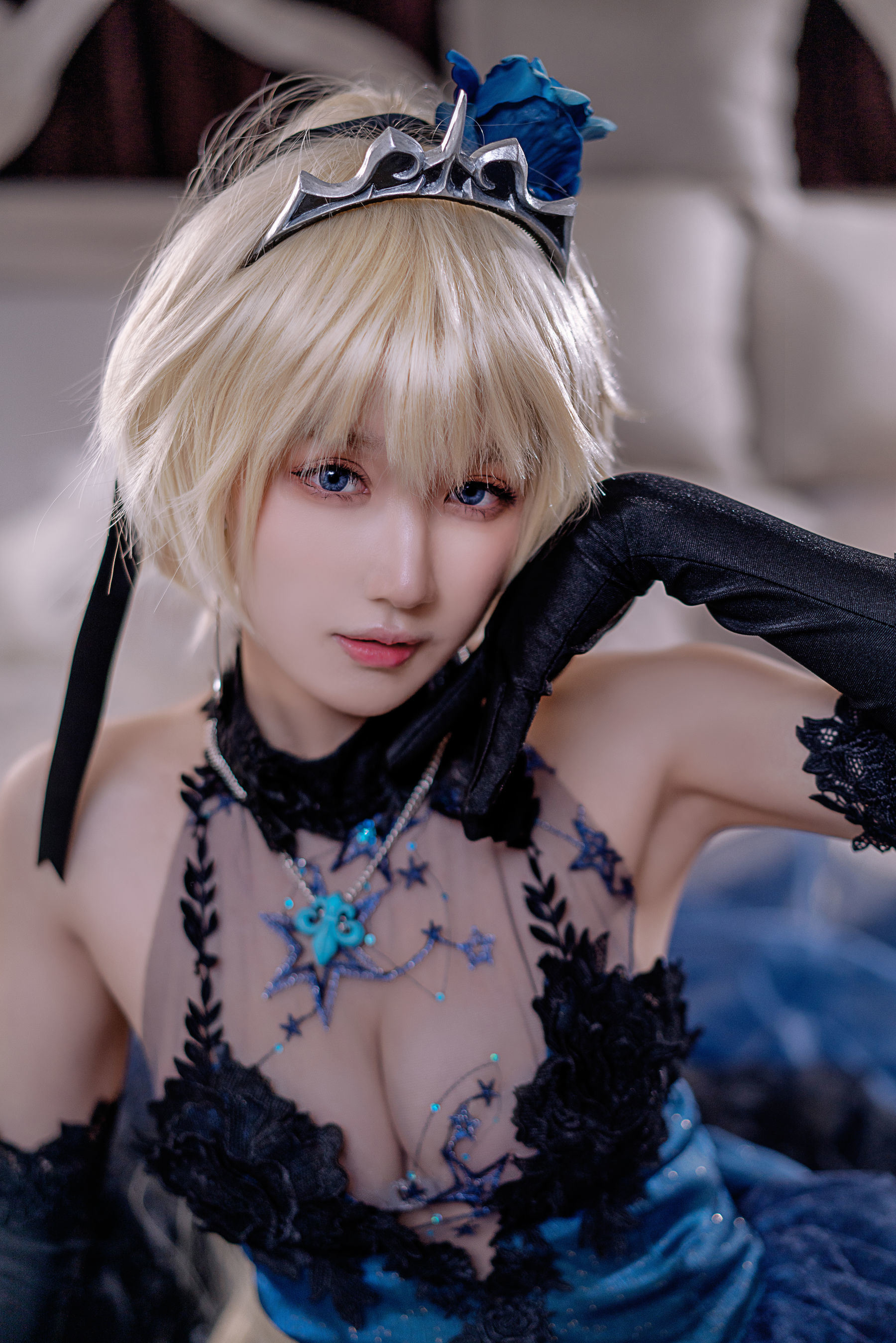 Internet Celebrity Coser Photobook] Anime Blogger A'Bao is also Bunny Girl - Joan of Arc Wedding Dress