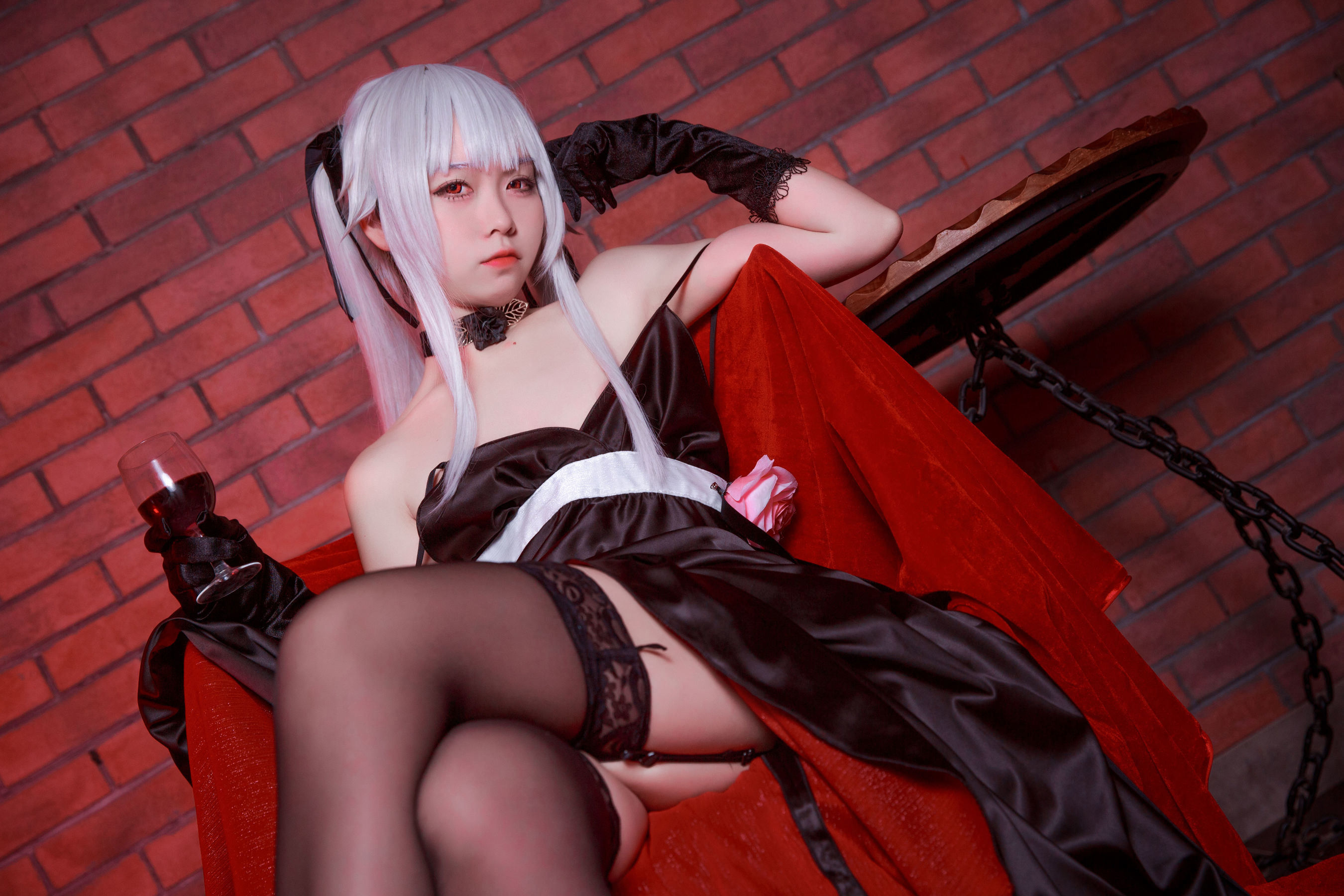 เน็ตไอดอล COSER ภาพถ่าย] อนิเมะบล็อกเกอร์ G44 จะไม่ได้รับบาดเจ็บ - ฝูจือ ชุดกระโปรงดำราตรี