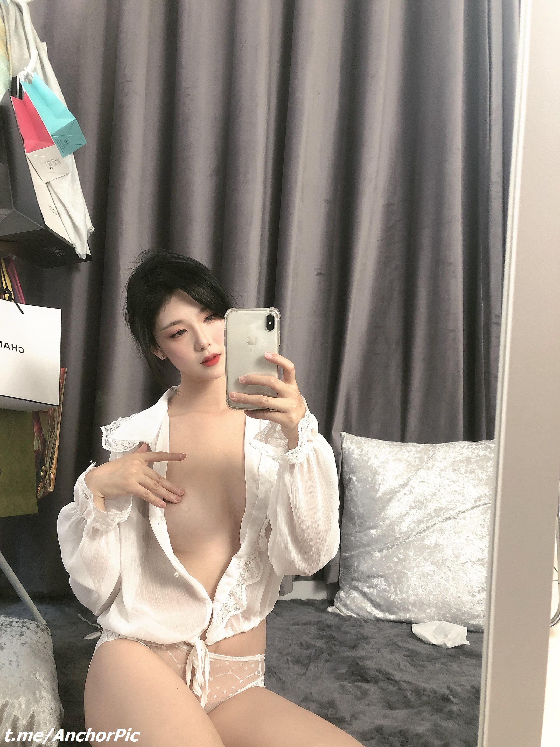 Dou Niang Li Shi Custom Photo Album | 111P Gallery