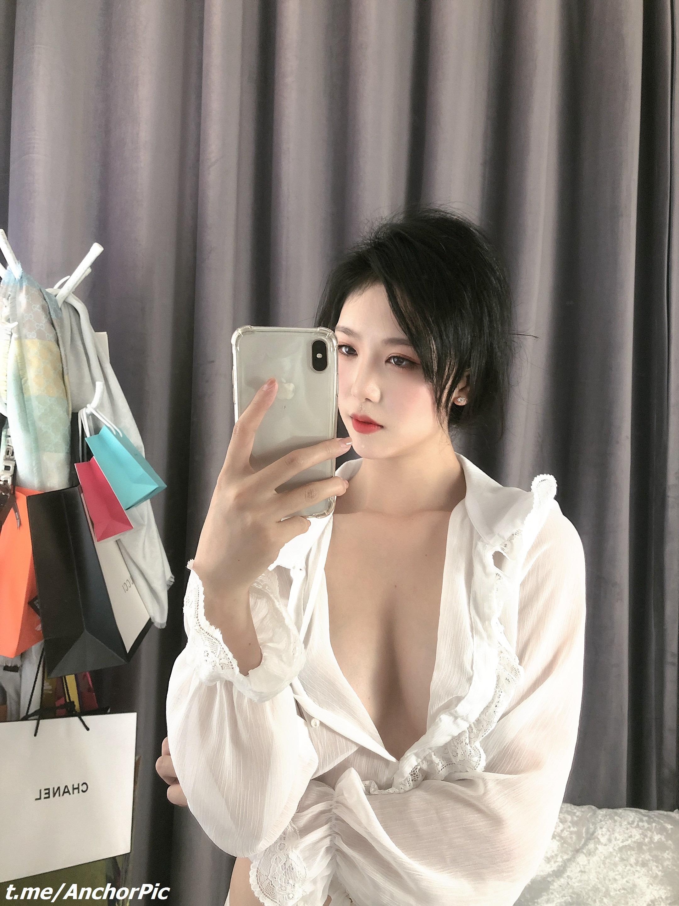 Dou Niang Li Shi Custom Photo Album | 111P Gallery