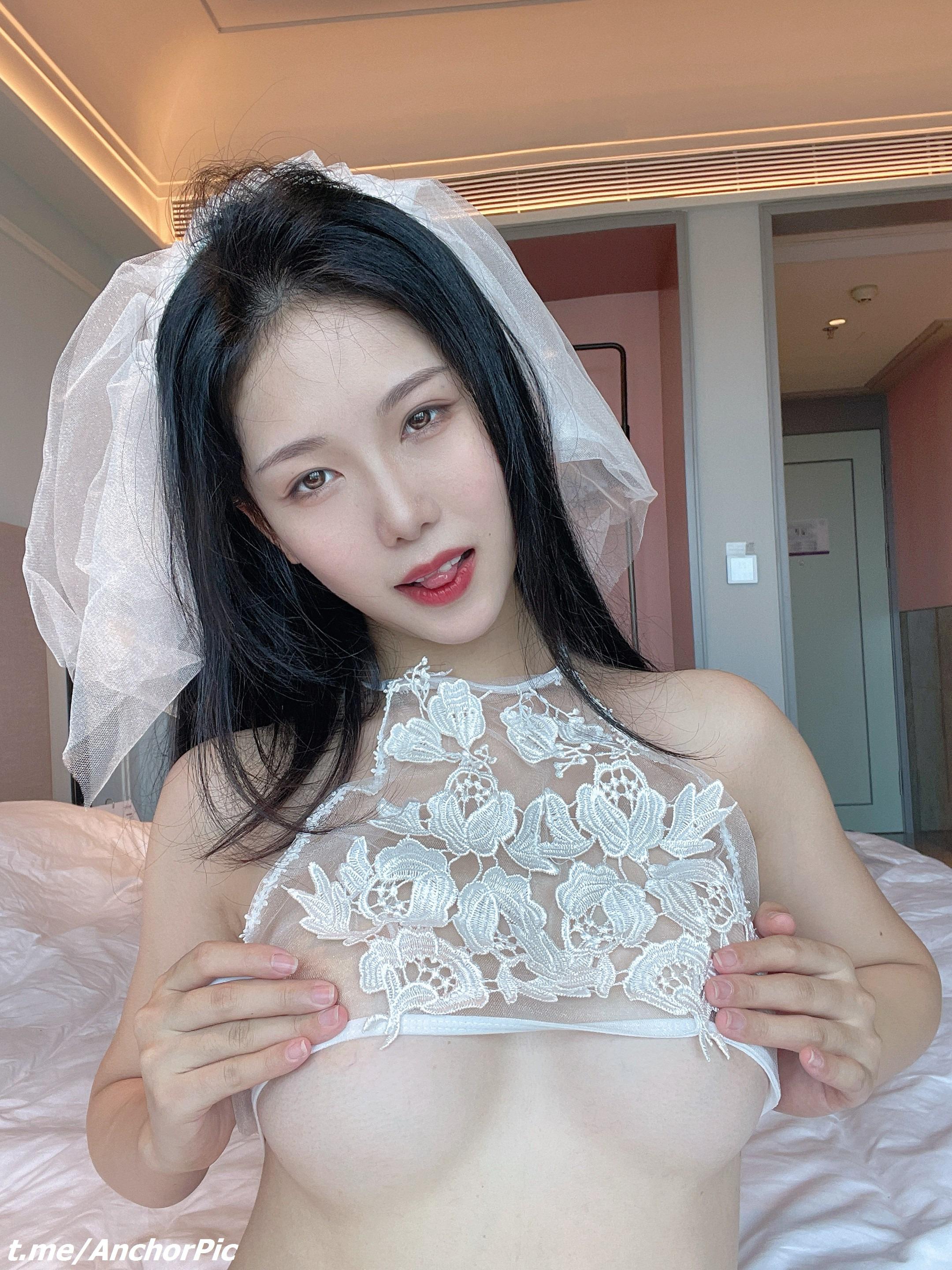 Dou Niang Li Shi Custom Photo Album | 111P Gallery