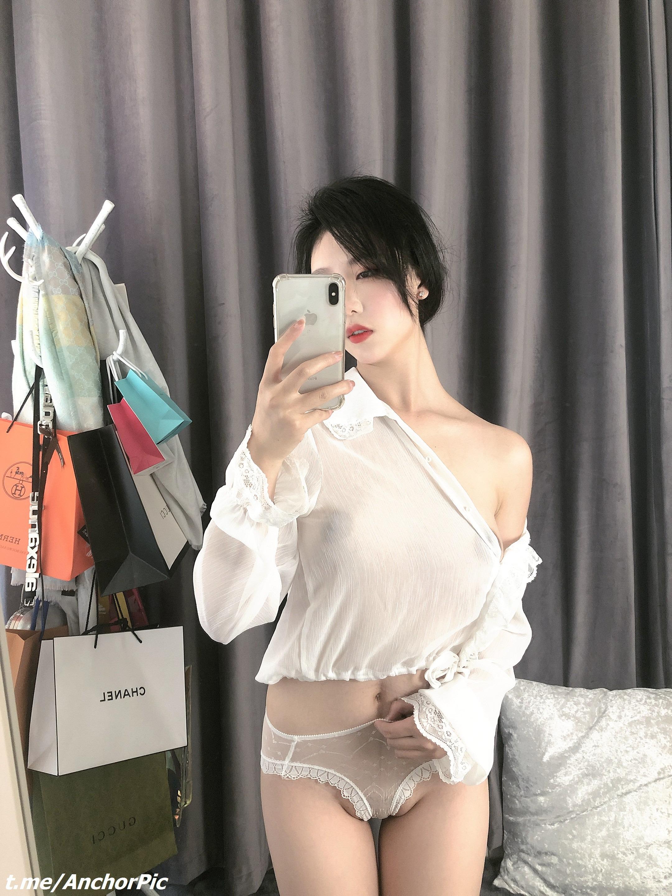 Dou Niang Li Shi Custom Photo Album | 111P Gallery