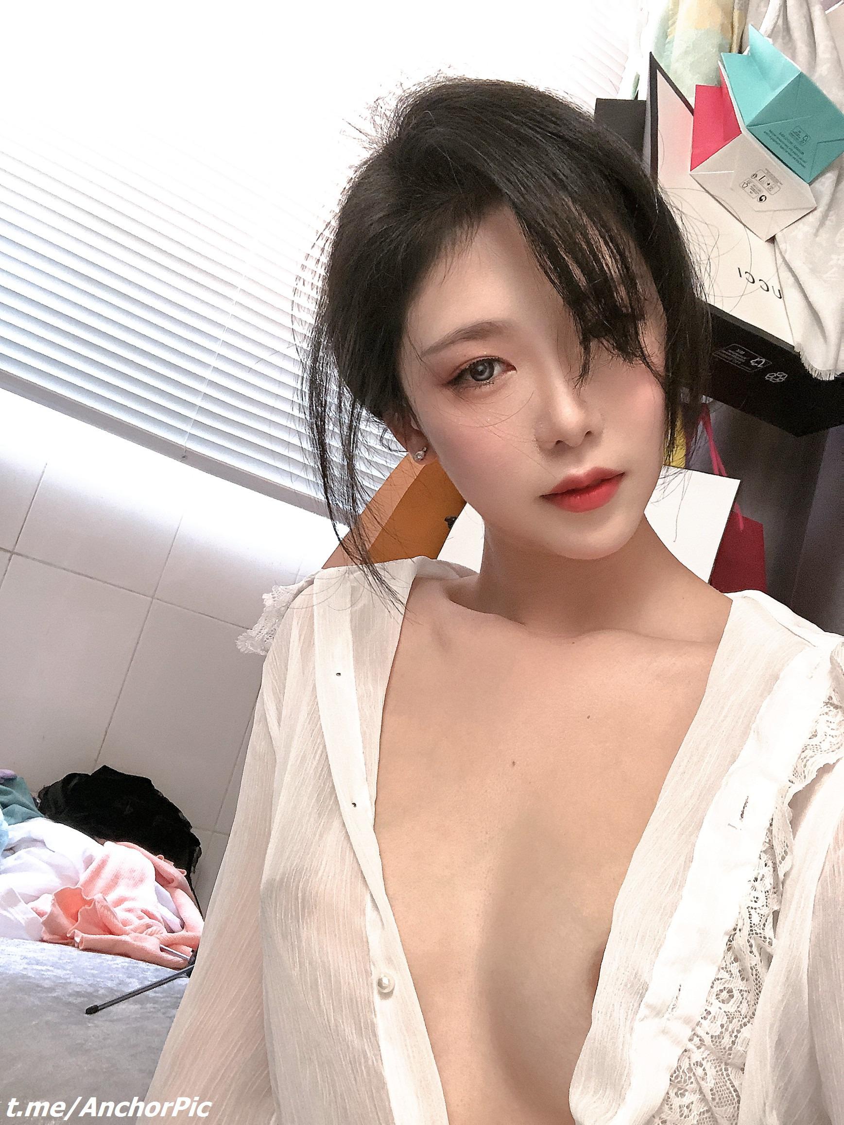 Dou Niang Li Shi Custom Photo Album | 111P Gallery