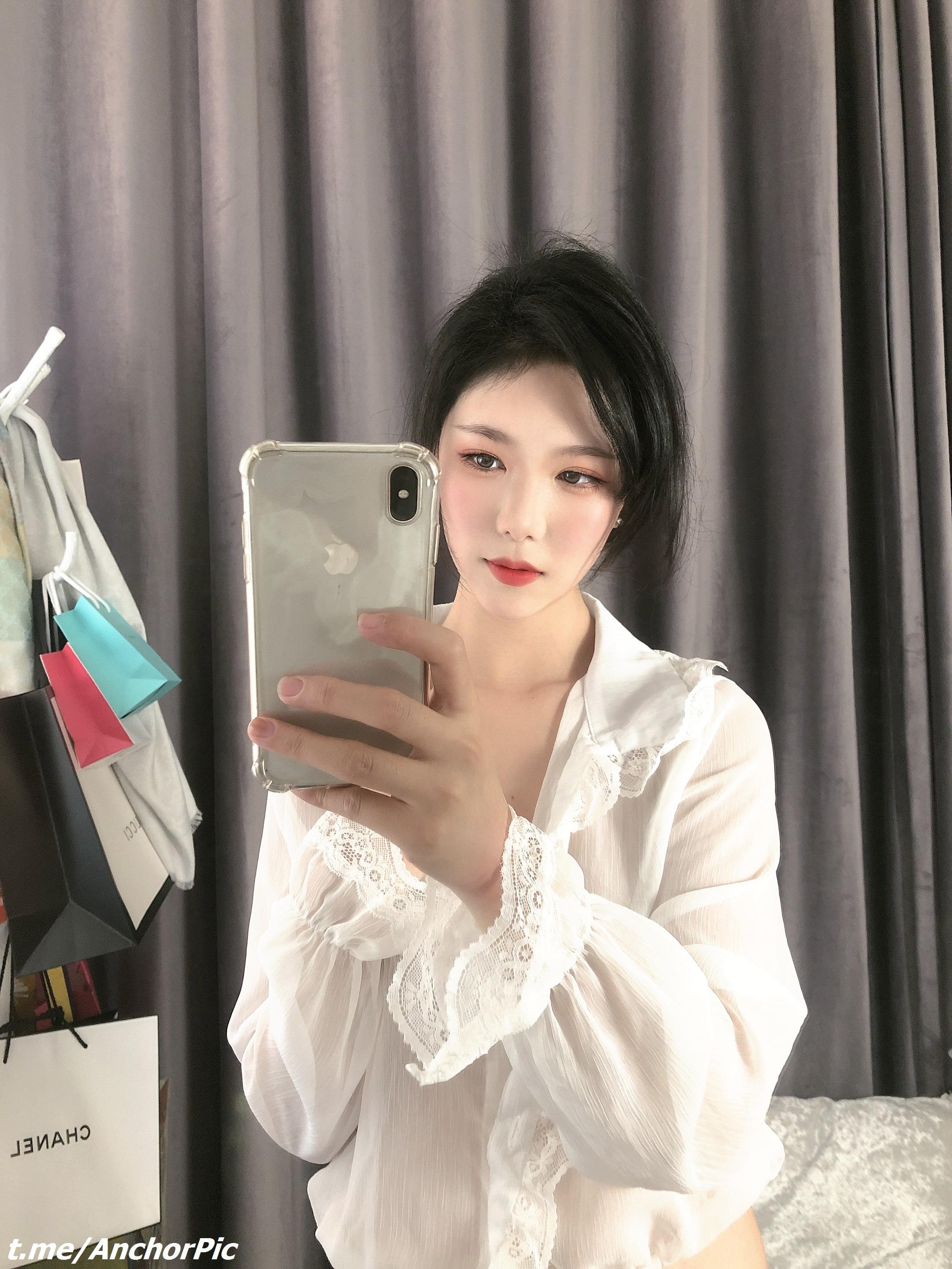 Dou Niang Li Shi Custom Photo Album | 111P Gallery
