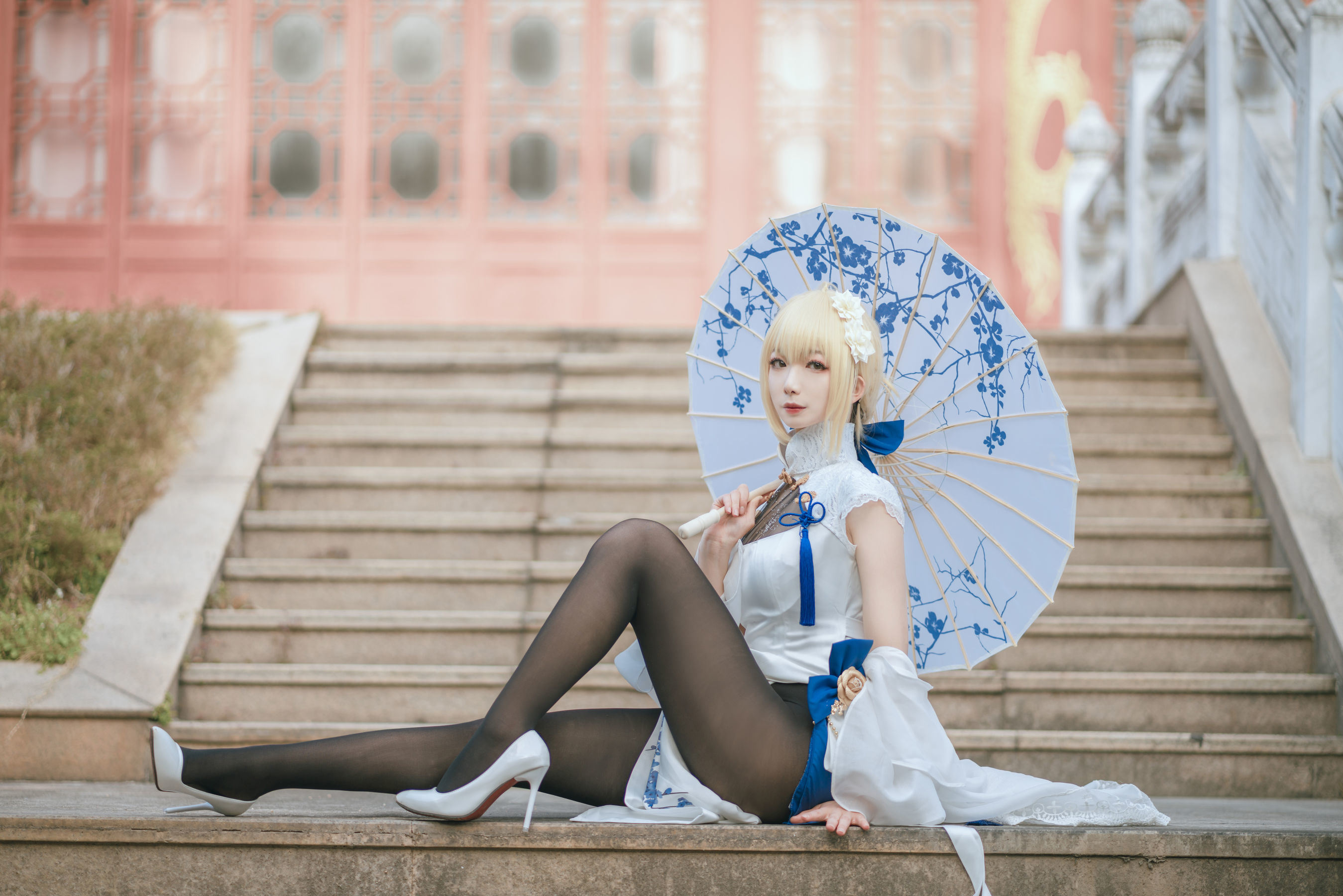 왕홍 COSER 사진] 애니메이션 블로거 봉장장v - 세이버 치파오