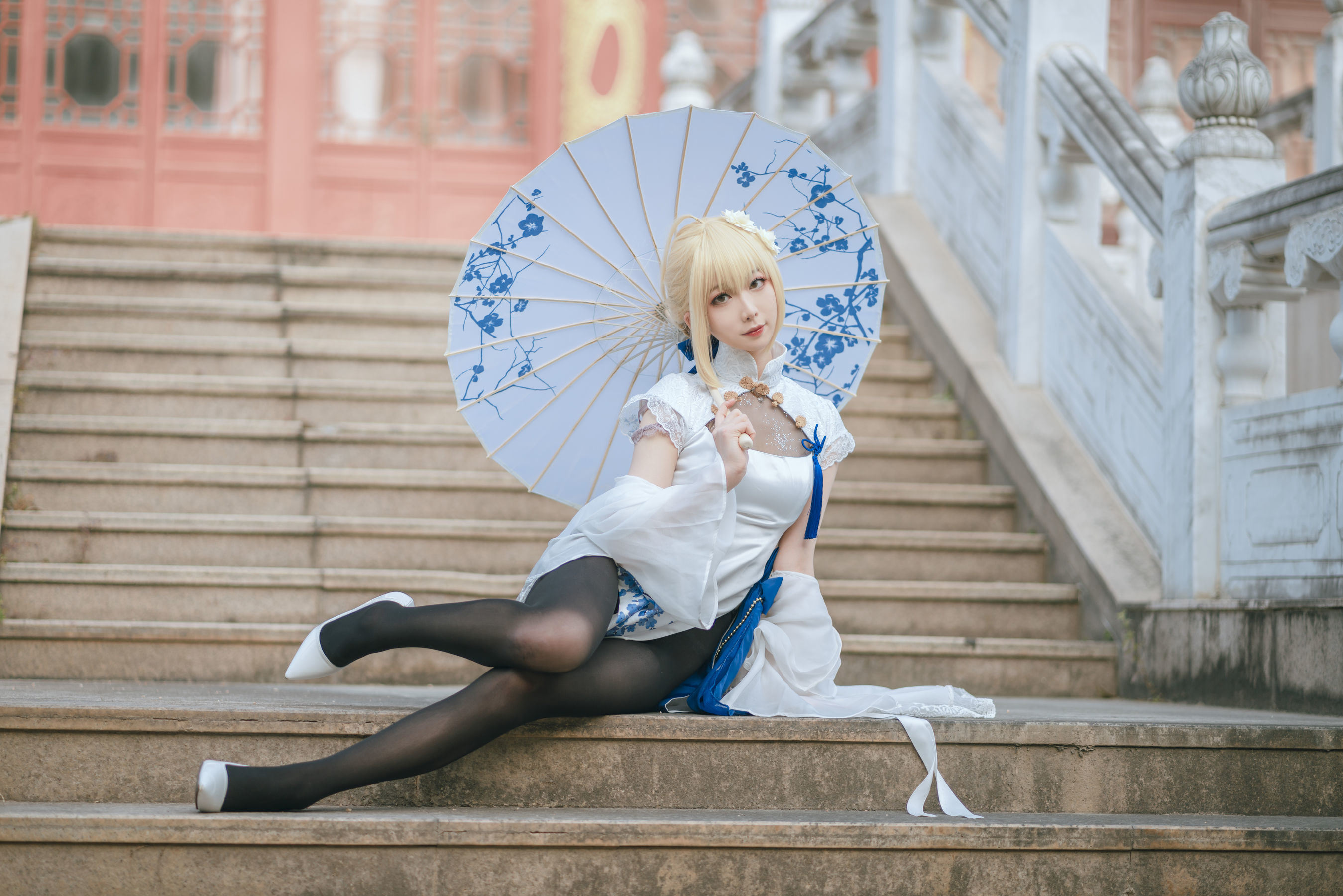 왕홍 COSER 사진] 애니메이션 블로거 봉장장v - 세이버 치파오