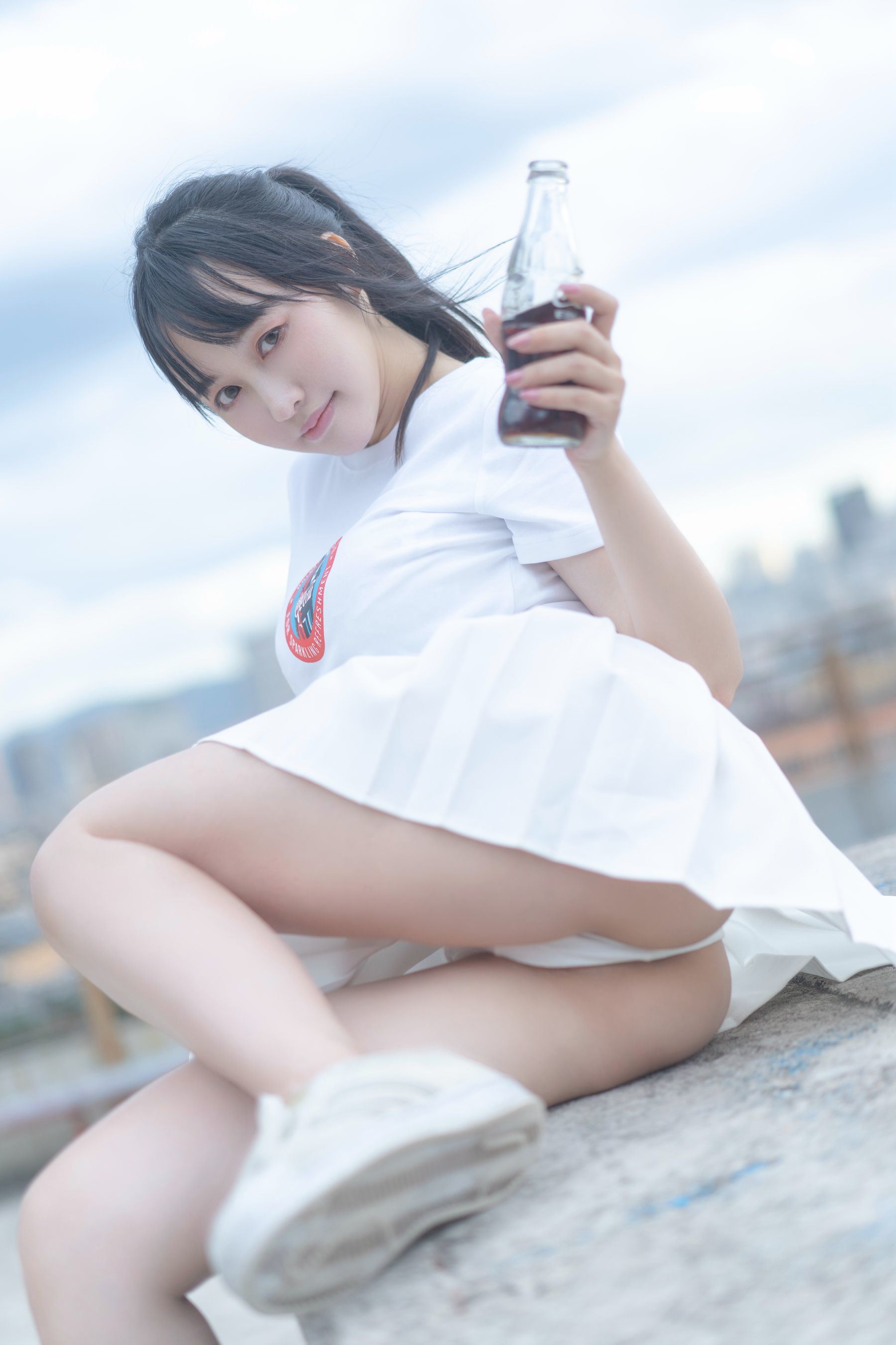 [网红COSER写真] 动漫博主脱尾巴Mizuki - 可乐JK