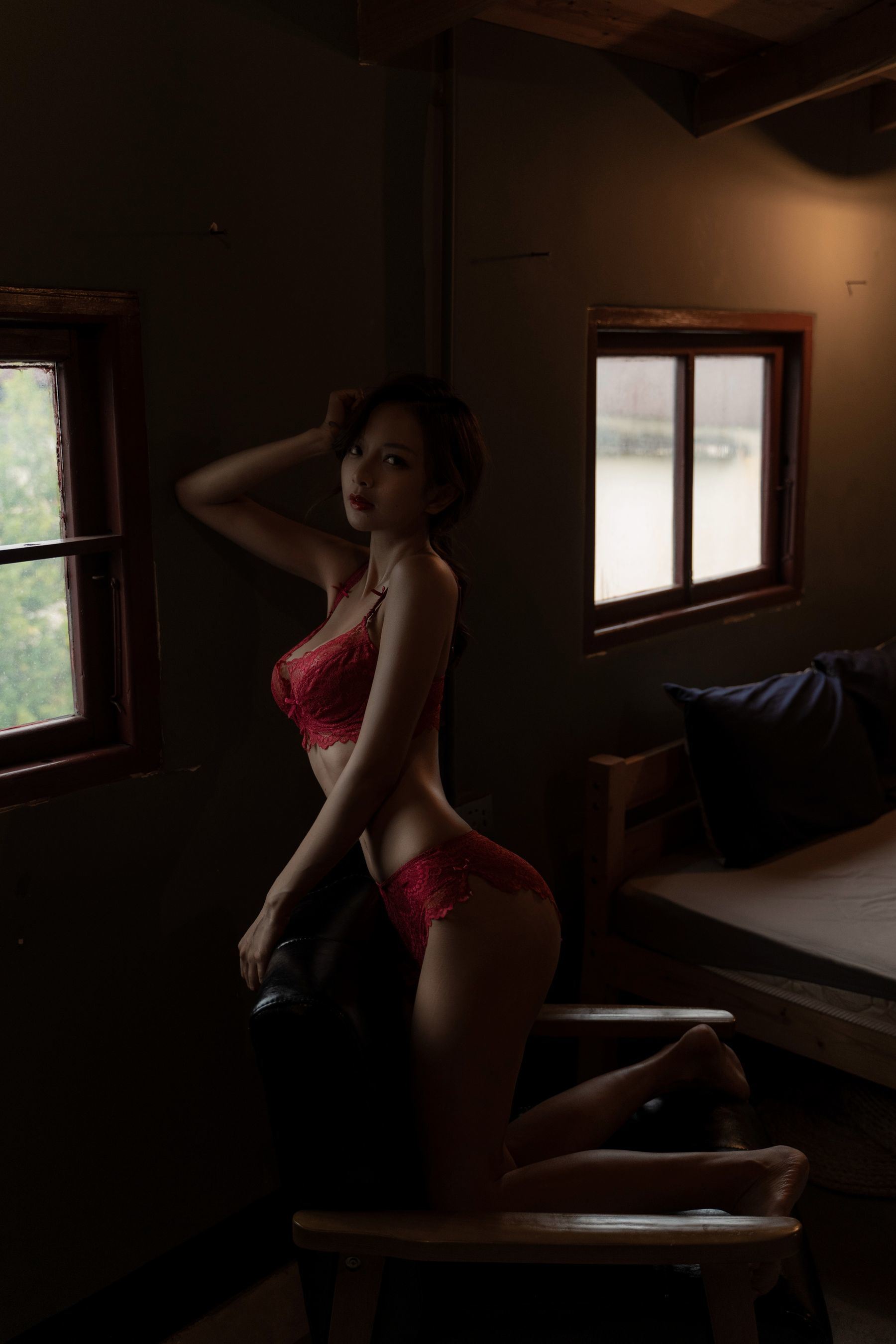 網紅COSER寫真] Nicole小月 - 後窗