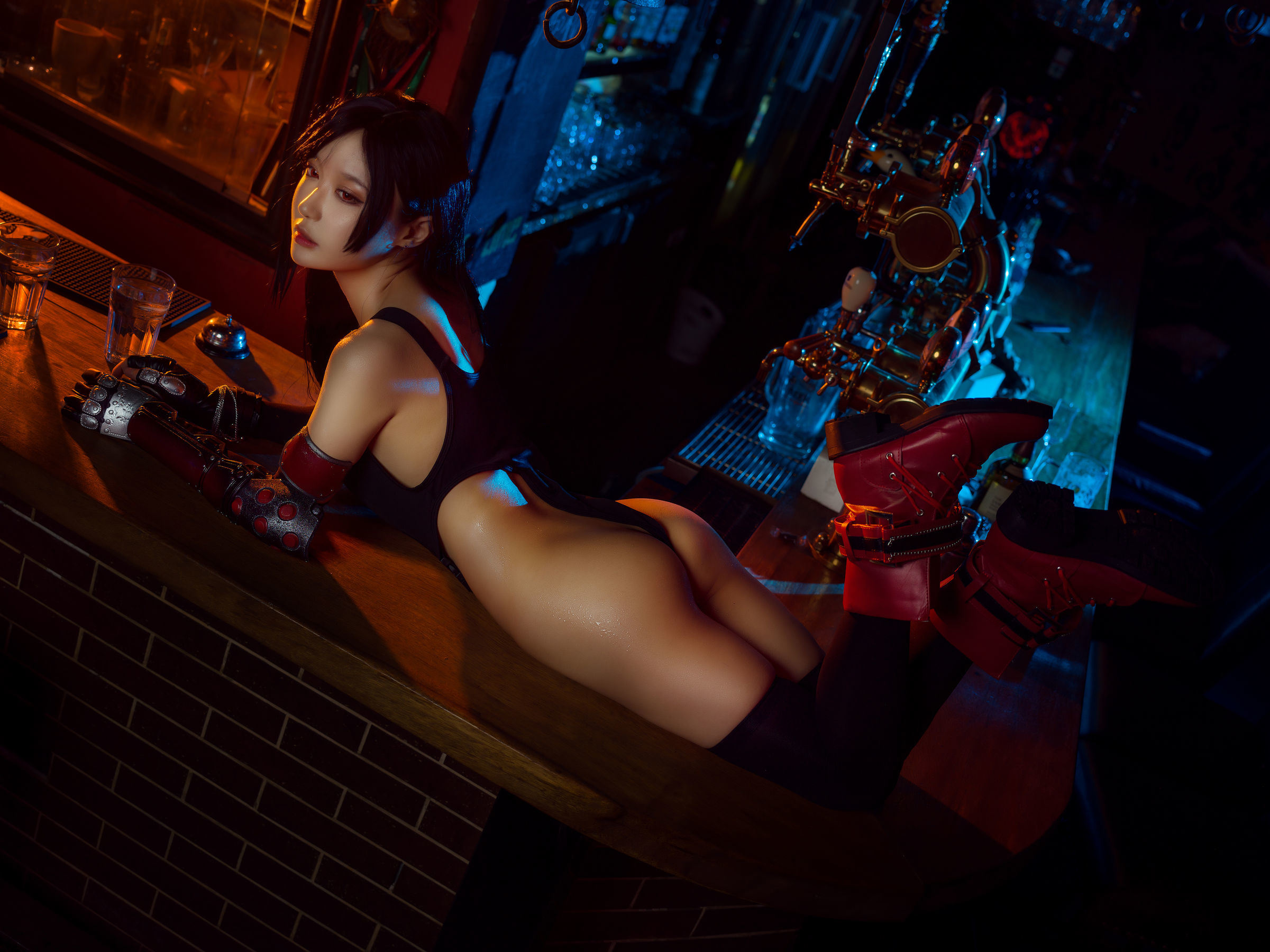 [网红COSER写真] 动漫博主阿包也是兔娘 - 蒂法
