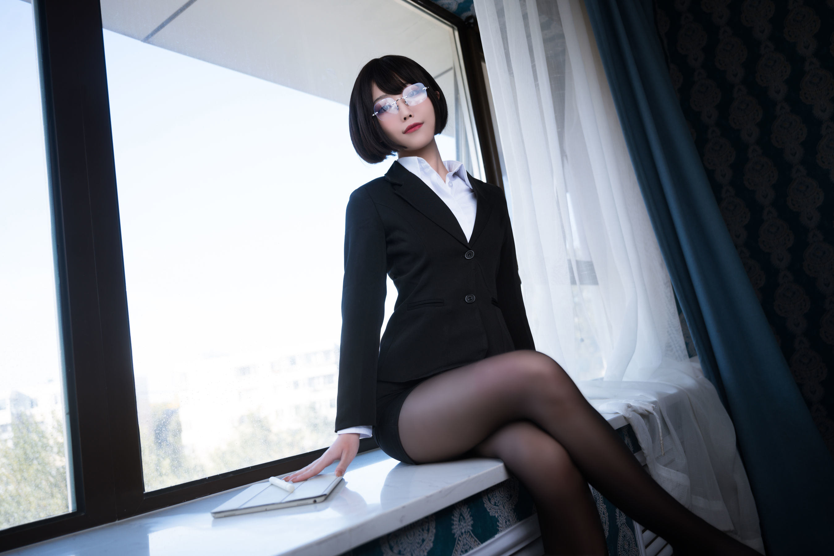 Ảnh chụp Coser nổi tiếng] Cosplay Vương Trí Tử - OL Đen lụa