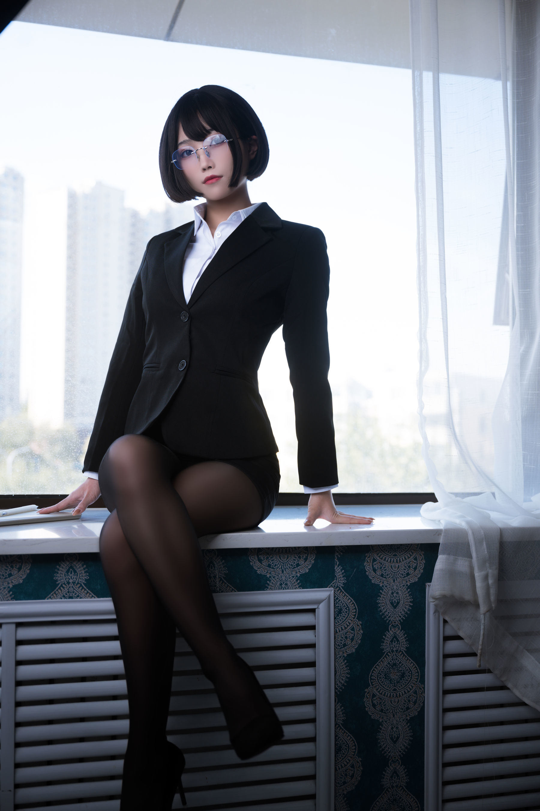 Ảnh chụp Coser nổi tiếng] Cosplay Vương Trí Tử - OL Đen lụa