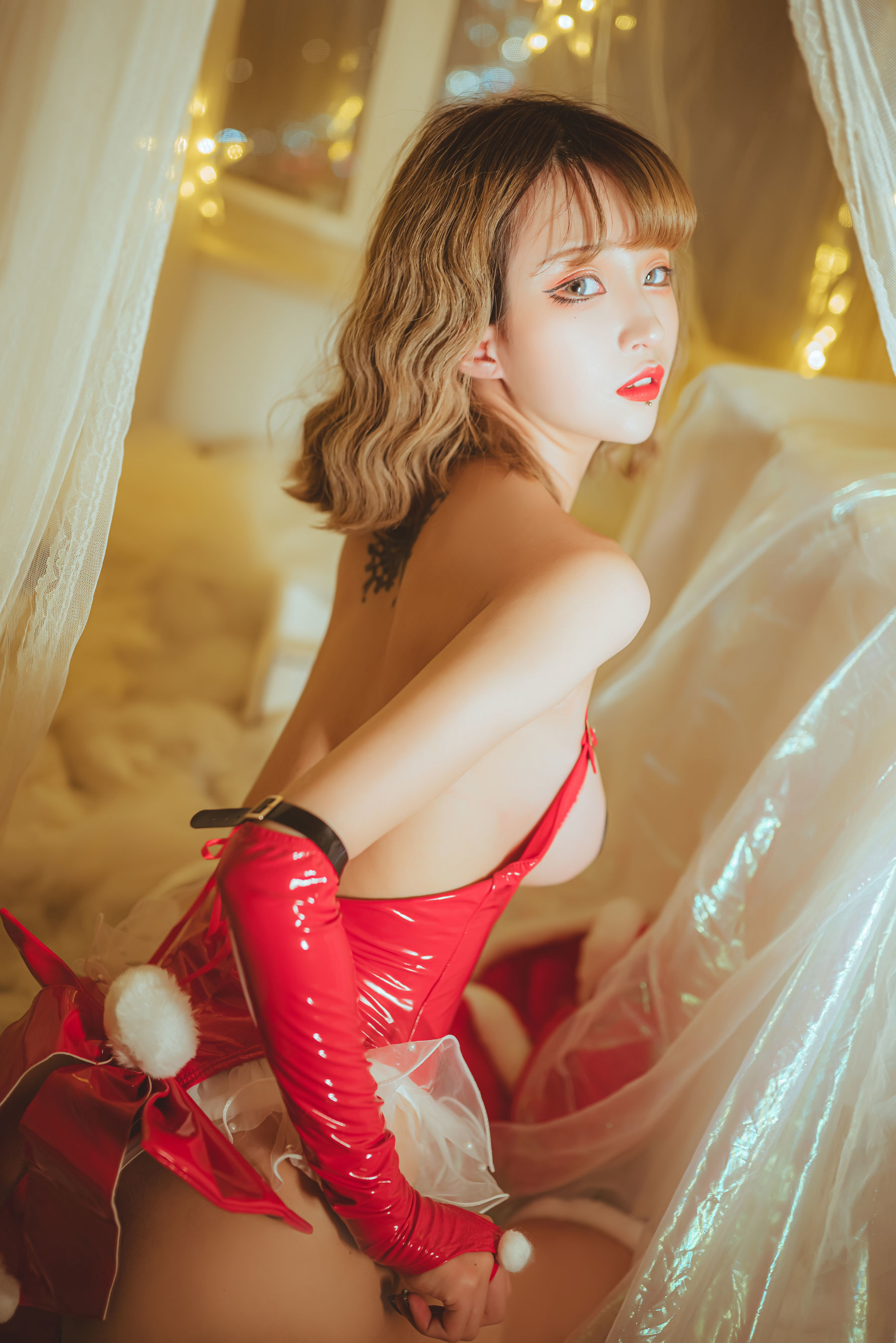 왕홍 COSER 사진] 메이도우칭 사진 - 설야금례