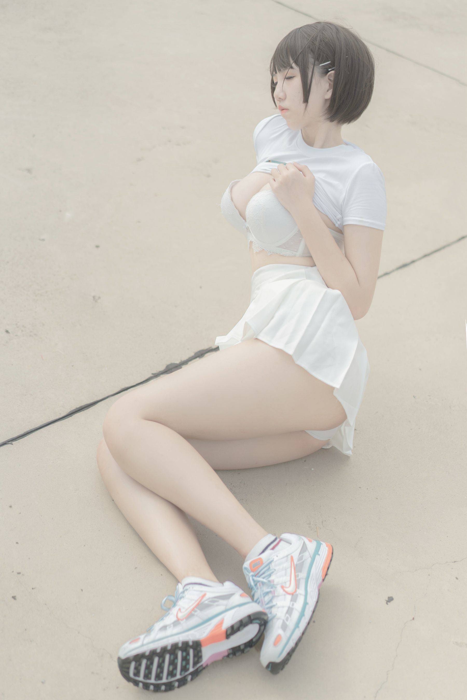 [网红COSER写真] 鬼马少女阿薰kaOri - 天台