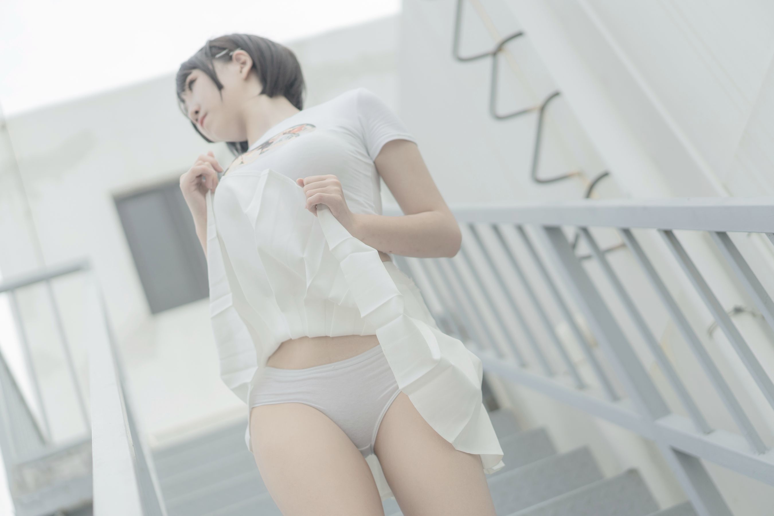 [网红COSER写真] 鬼马少女阿薰kaOri - 天台