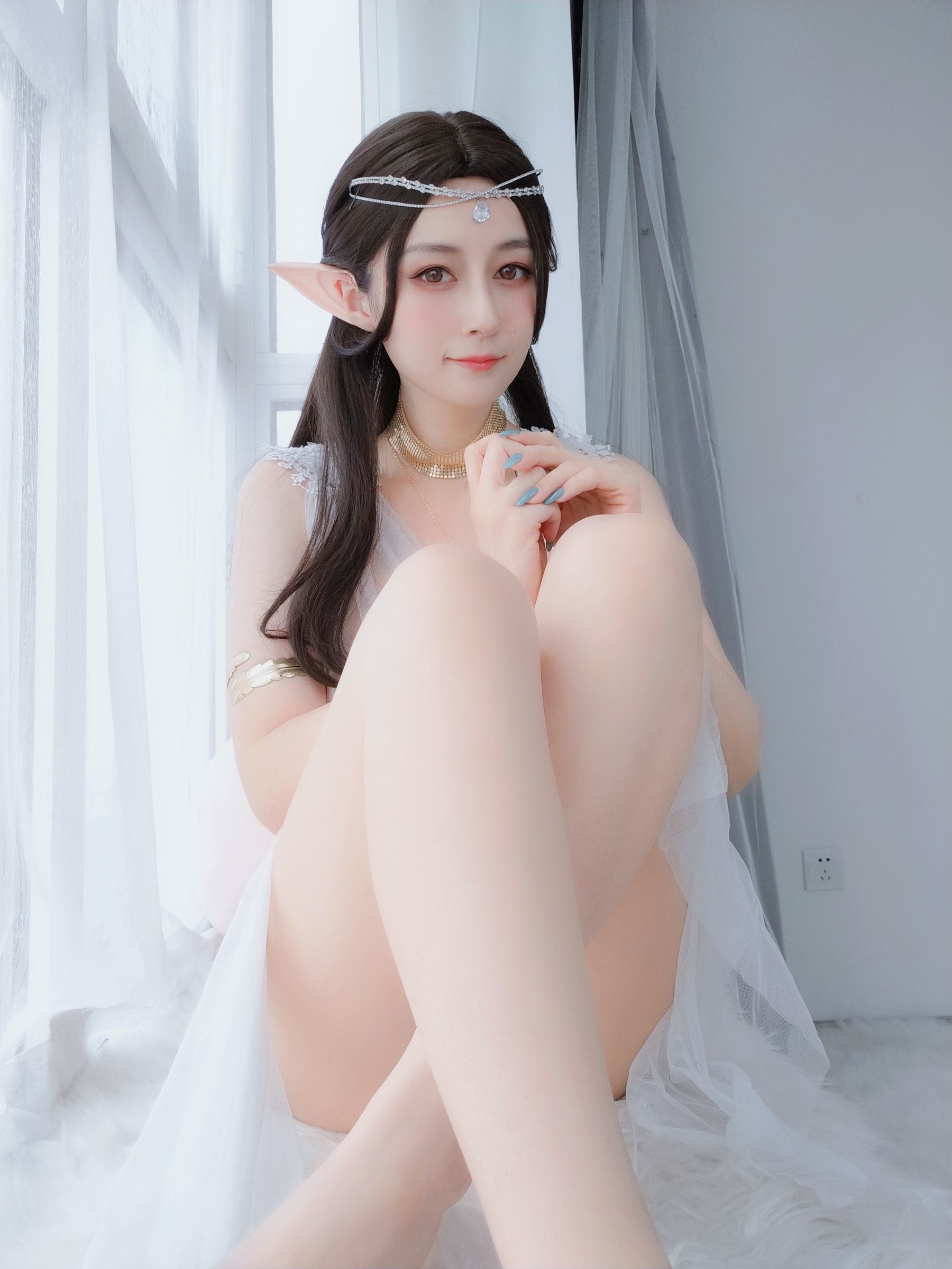 Internet Celebrity COSER Photobook] Coser Miss Baiyin - Elf Gem Lingerie