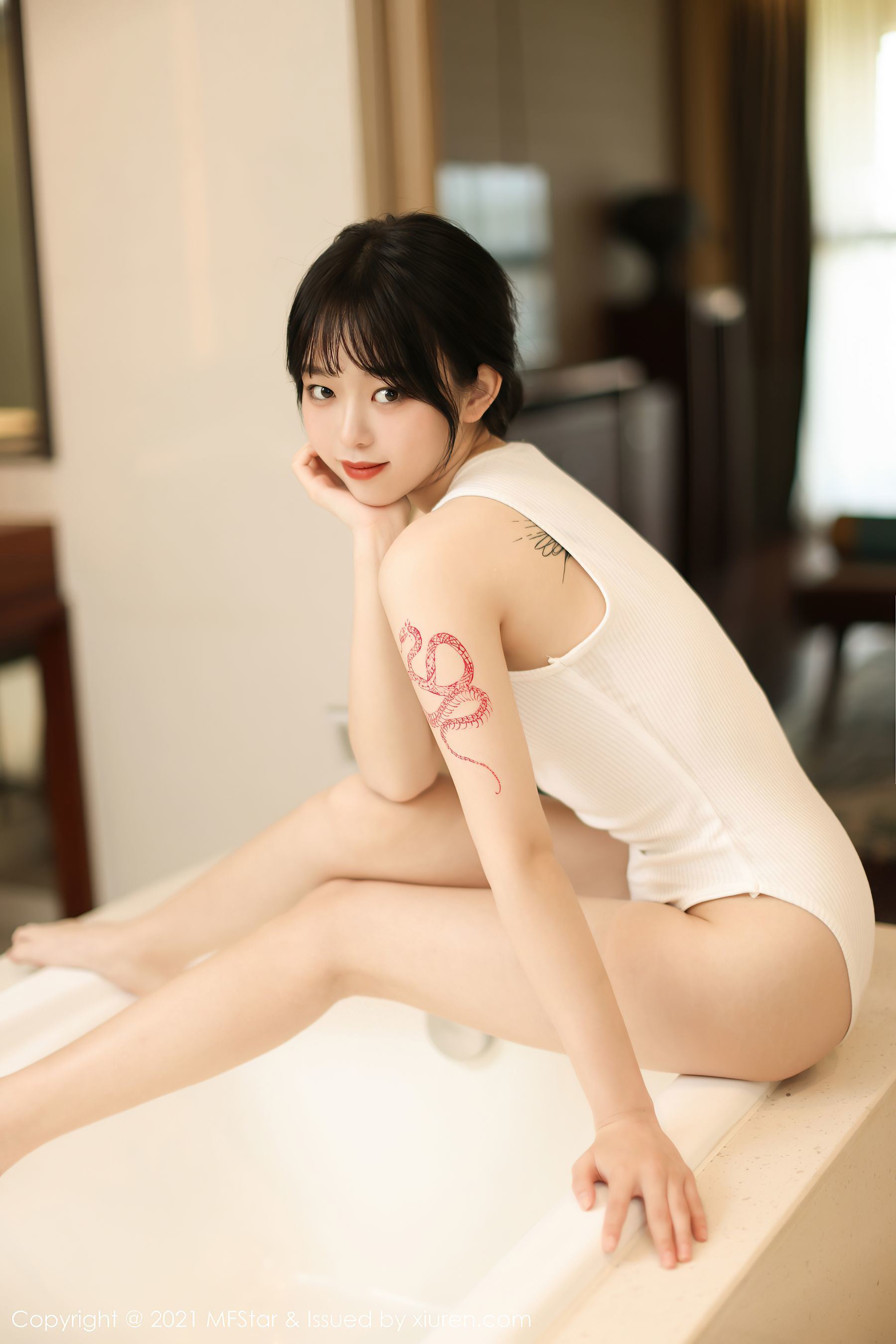模范学院MFStar Vol.496 奶瓶子 湿身纹身写真