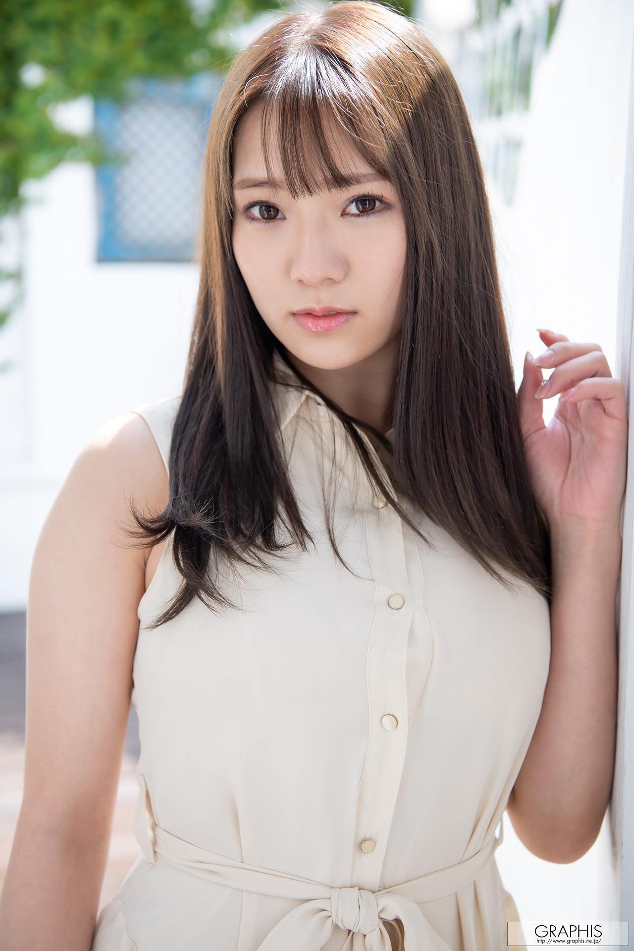 Graphis] Gravure Đầu Tiên – Uta Hayano 141P