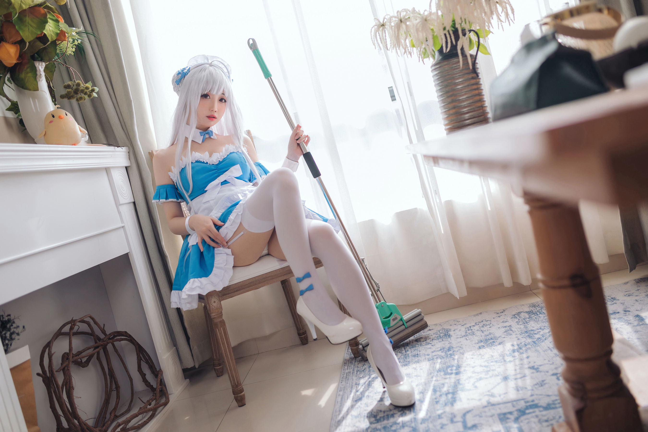 Internet Celebrity Cosplayer Photobook] Men Men Tan - Little Swan Maid