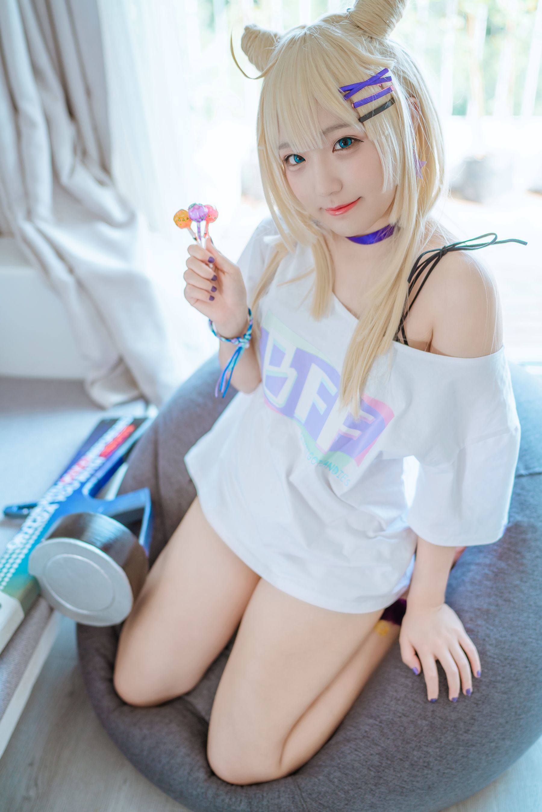 Internet Celebrity Cosplayer Photobook] Anime Blogger Mime Mimi - Girls' Frontline AA-12 Smokeless Lollipop