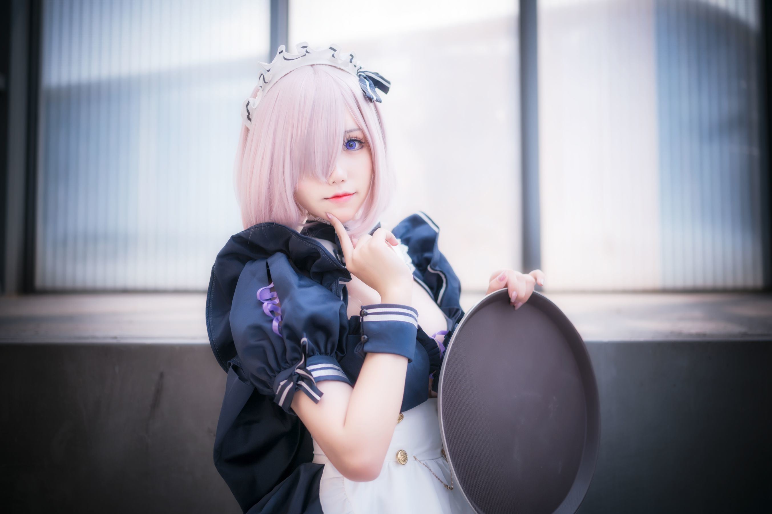 Internet Celebrity Cosplayer Photo] Yuyuan Yuzi SJ_ - Black Gun Clumsy Maid Selfie