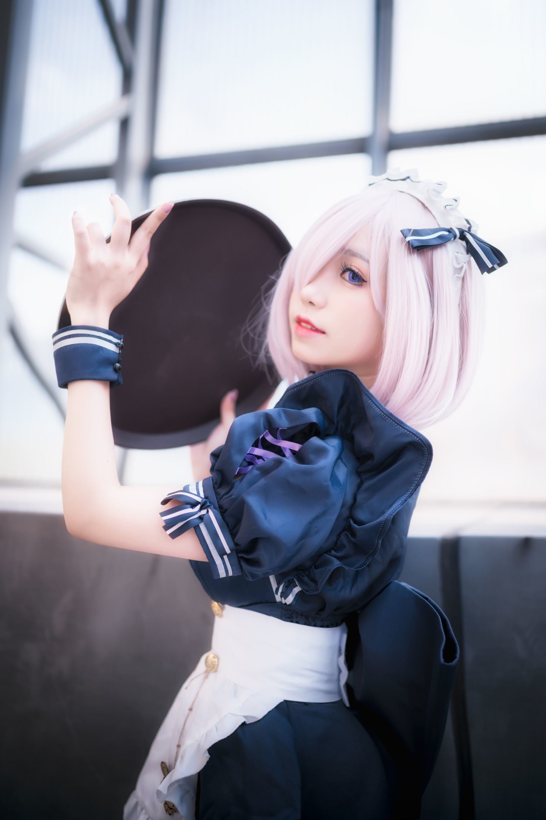 Internet Celebrity Cosplayer Photo] Yuyuan Yuzi SJ_ - Black Gun Clumsy Maid Selfie
