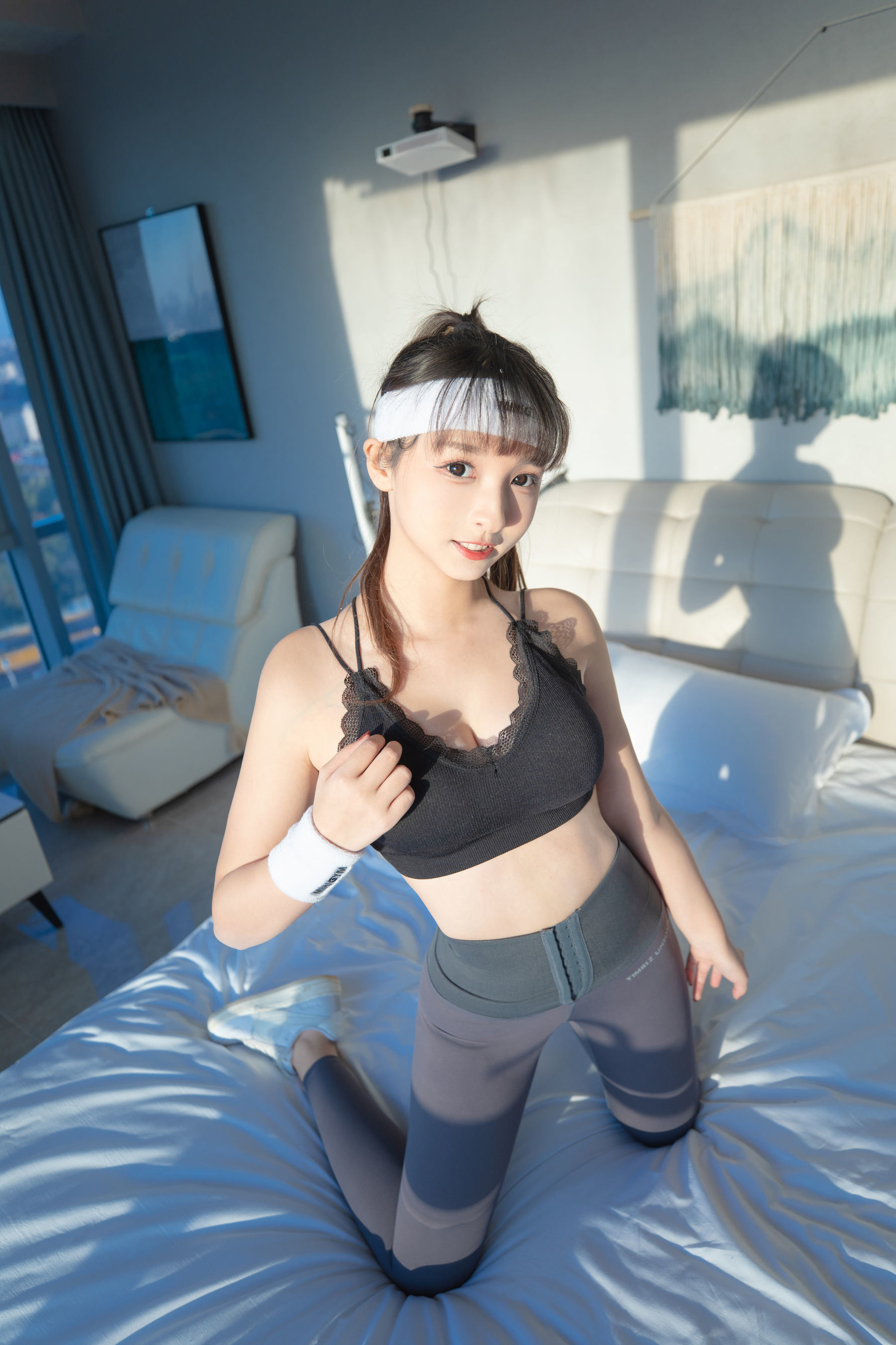 [网红COSER写真] 萝莉神楽板真冬之温度の香り