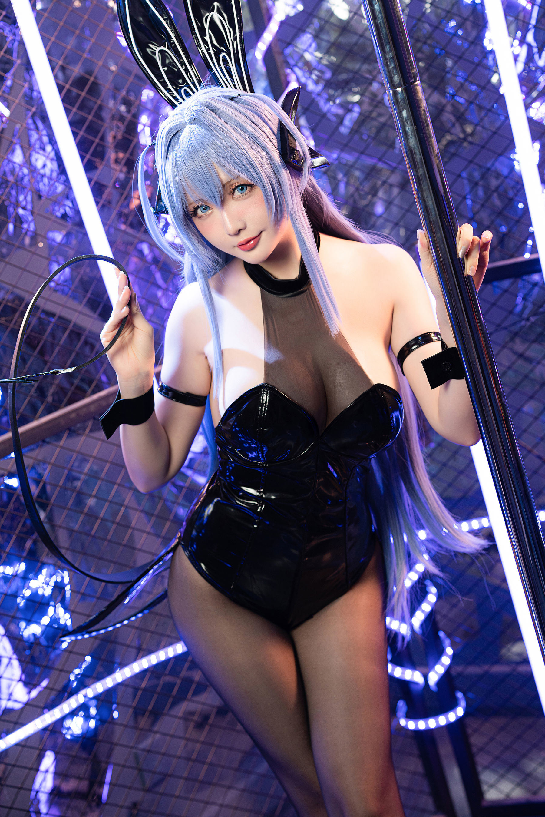 เน็ตไอดอล COSER ภาพถ่าย] Coser小姐姐 ซิงจือชิชิ - สีขาวบริสุทธิ์ และ สีดำสนิท 《สวน》