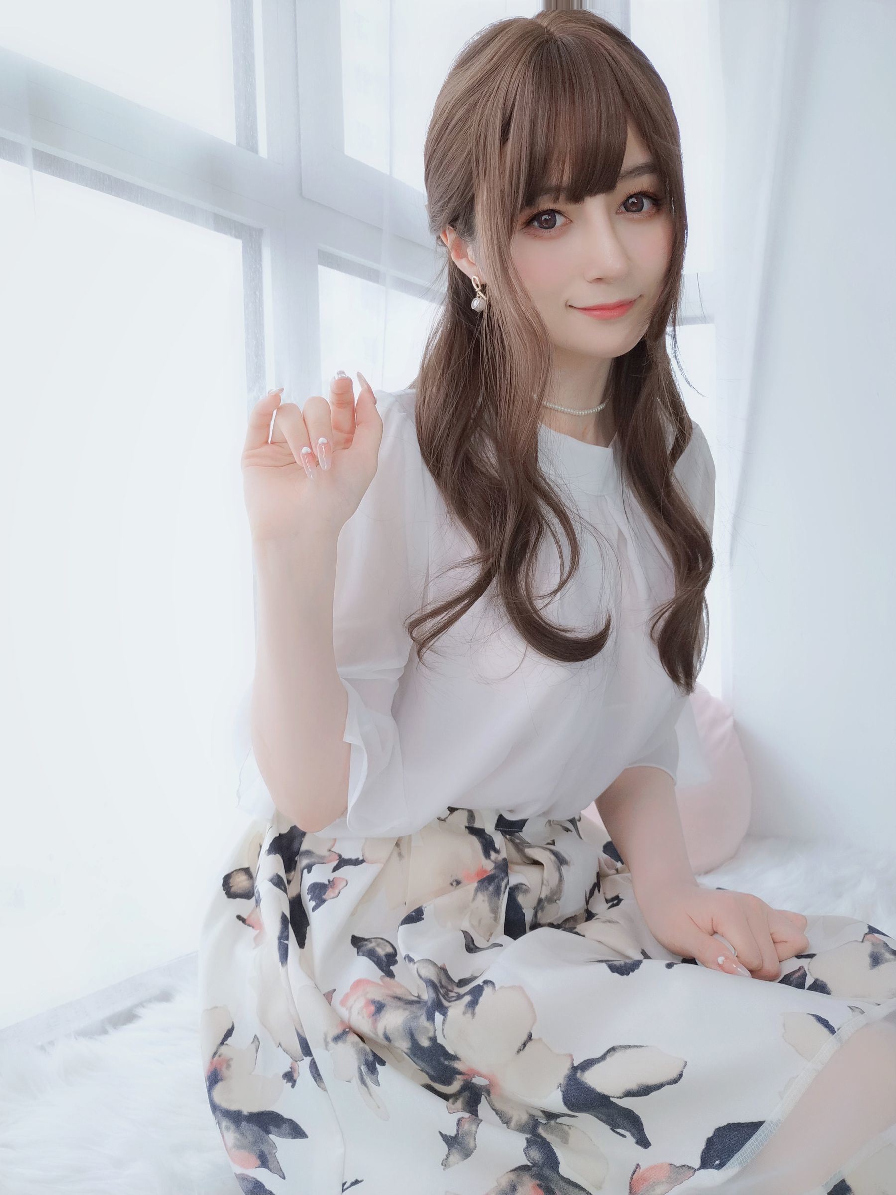 [网红COSER写真] Coser小姐姐白银 - 肉丝人妻