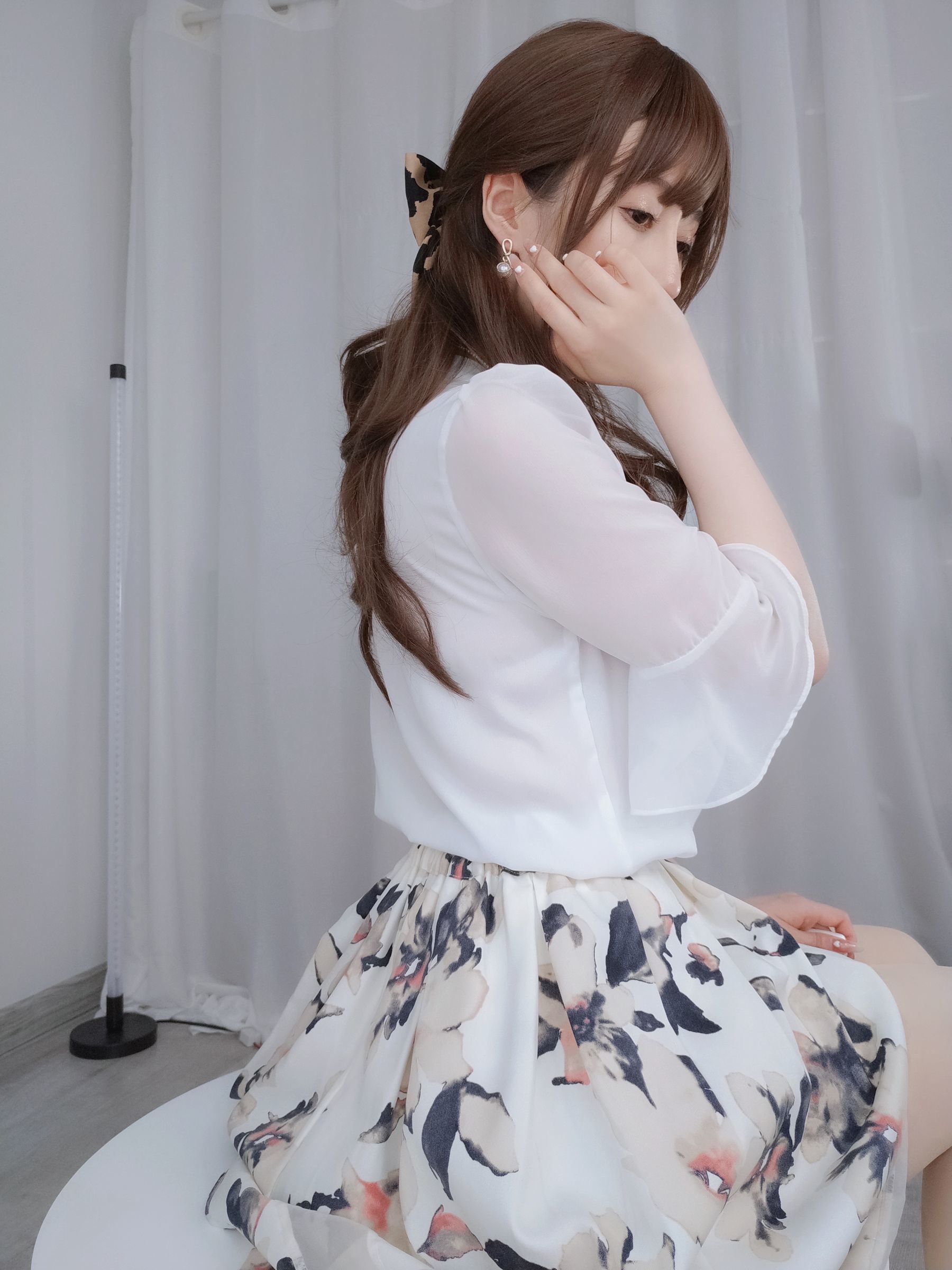 [网红COSER写真] Coser小姐姐白银 - 肉丝人妻
