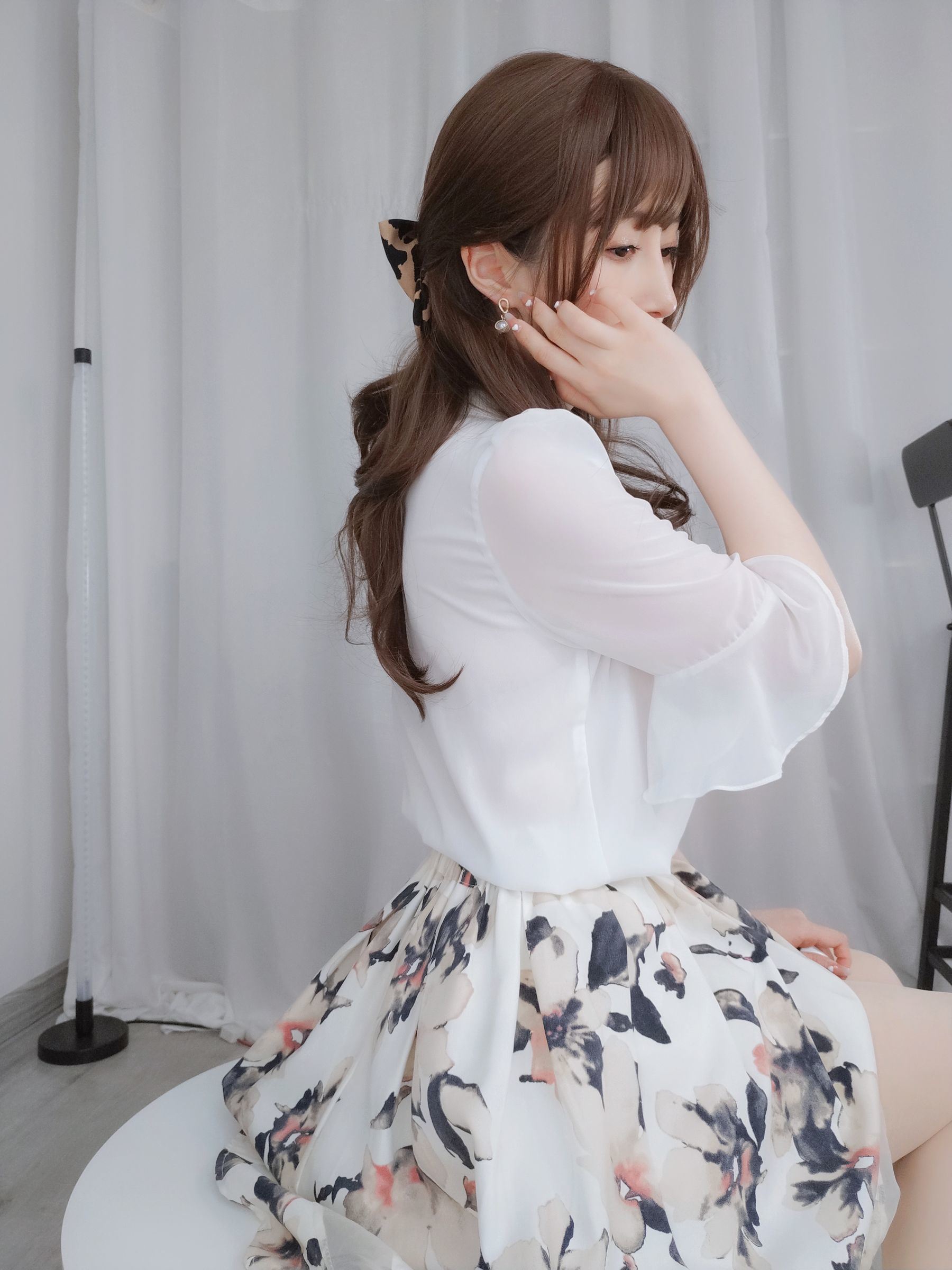 [网红COSER写真] Coser小姐姐白银 - 肉丝人妻