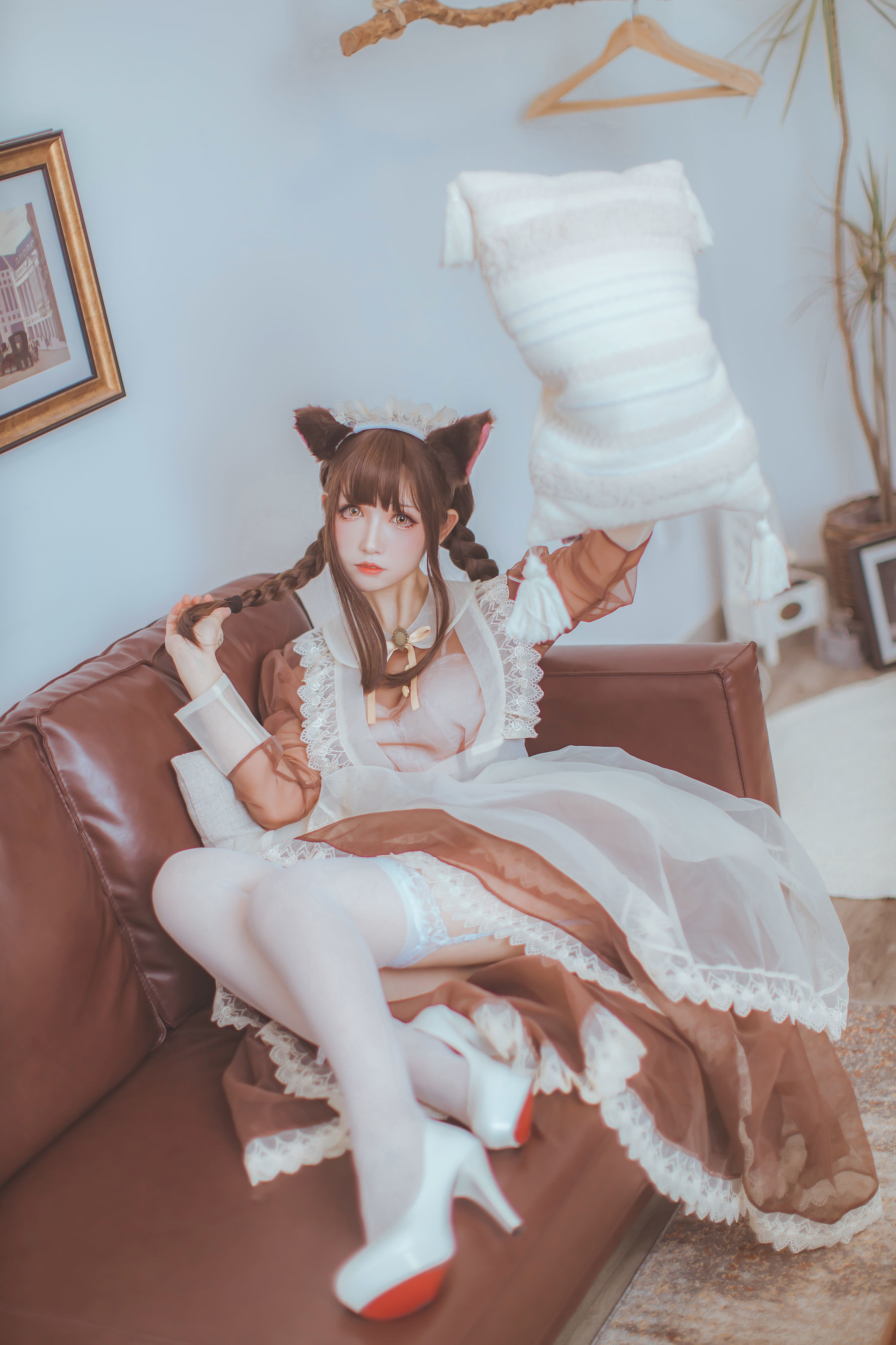 Ảnh cosplay ngôi sao mạng] Coser Yi Yi - Nữ hầu trong suốt