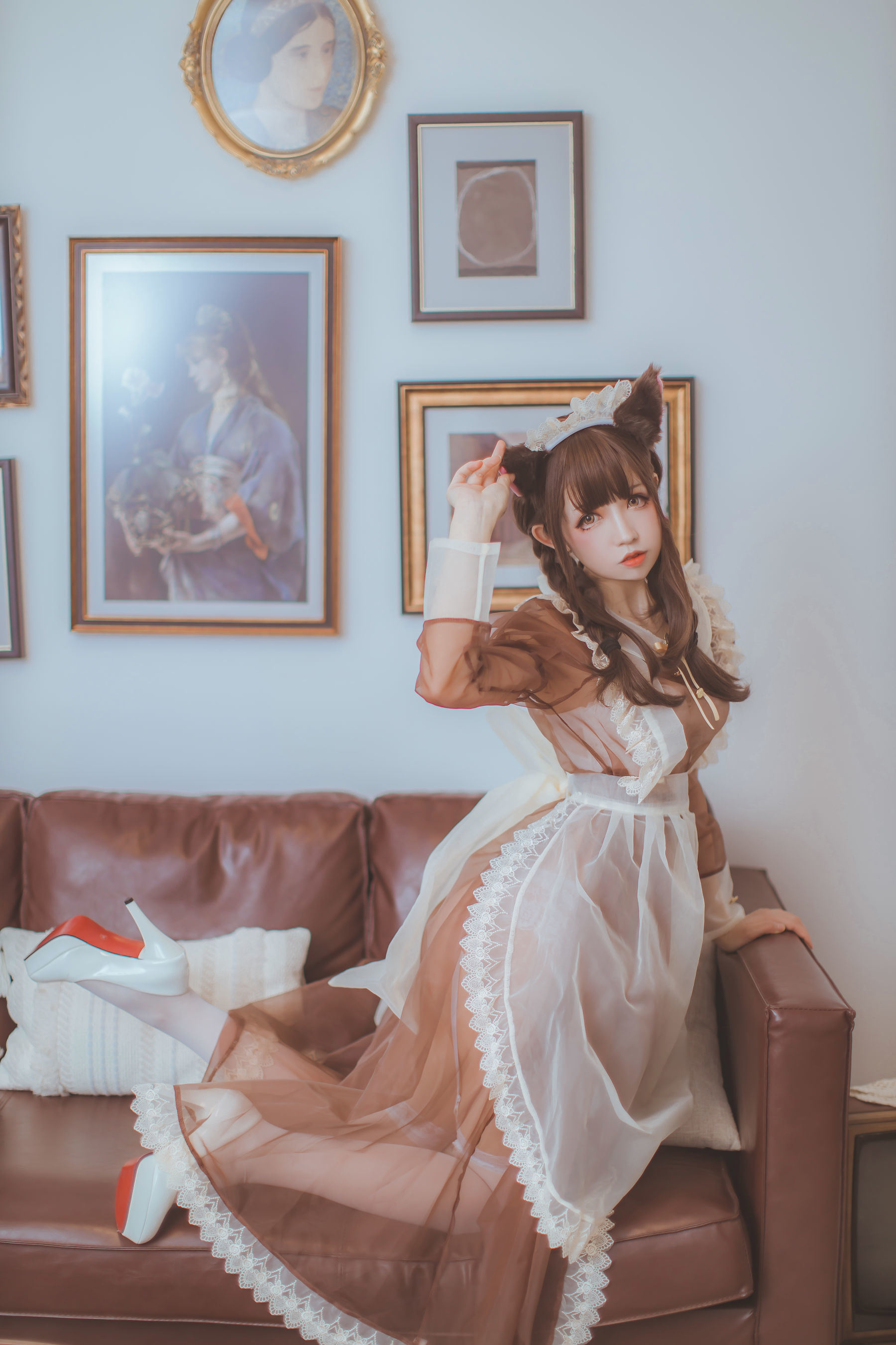 Ảnh cosplay ngôi sao mạng] Coser Yi Yi - Nữ hầu trong suốt
