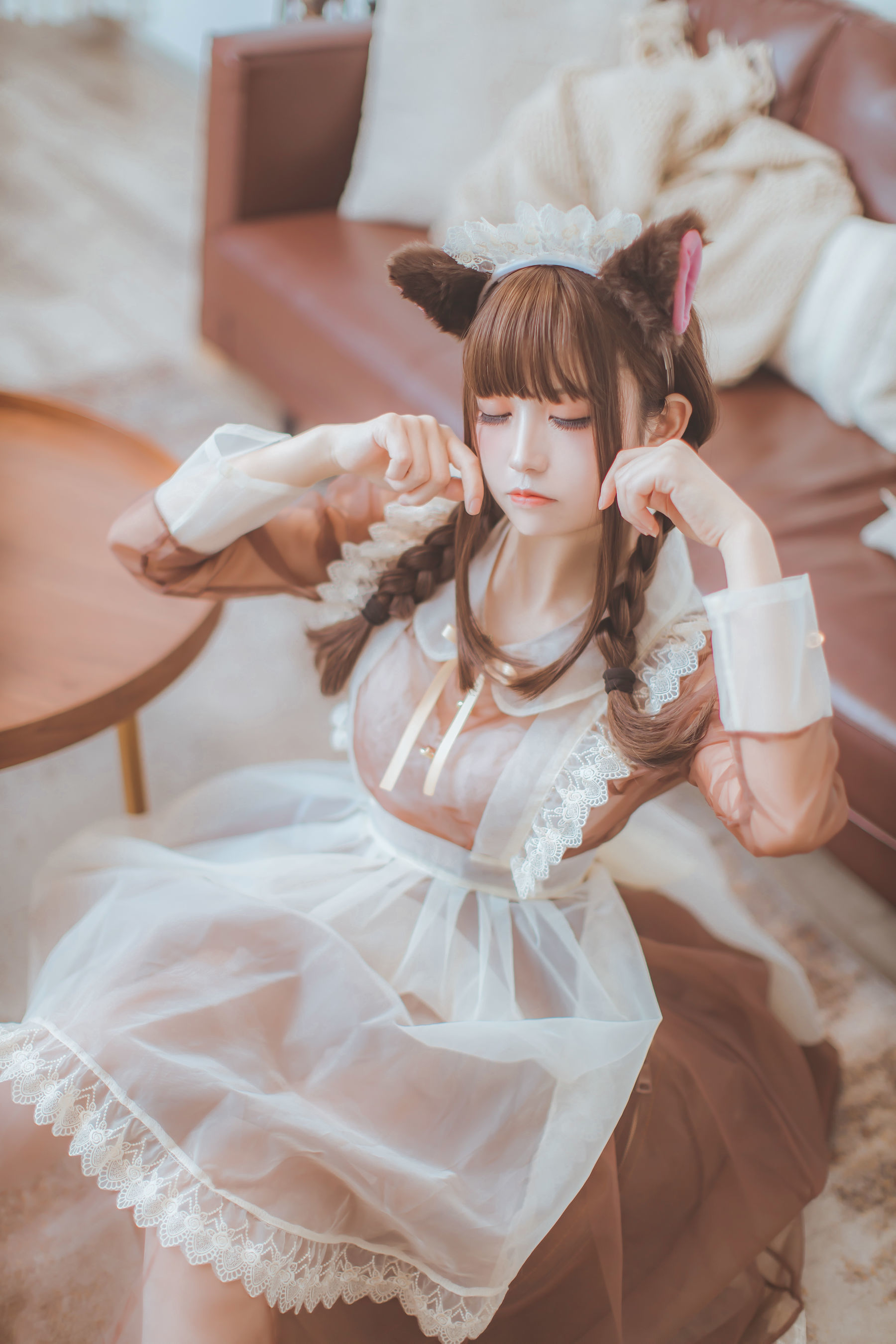 Ảnh cosplay ngôi sao mạng] Coser Yi Yi - Nữ hầu trong suốt