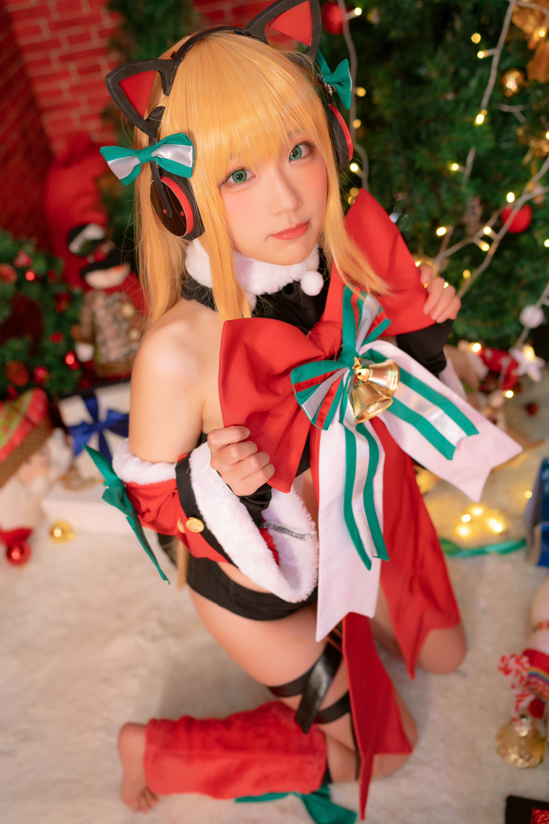 Internet Celebrity Cosplayer Photobook] Anime Blogger Mime Mi Mei - Girls' Frontline TMP Christmas