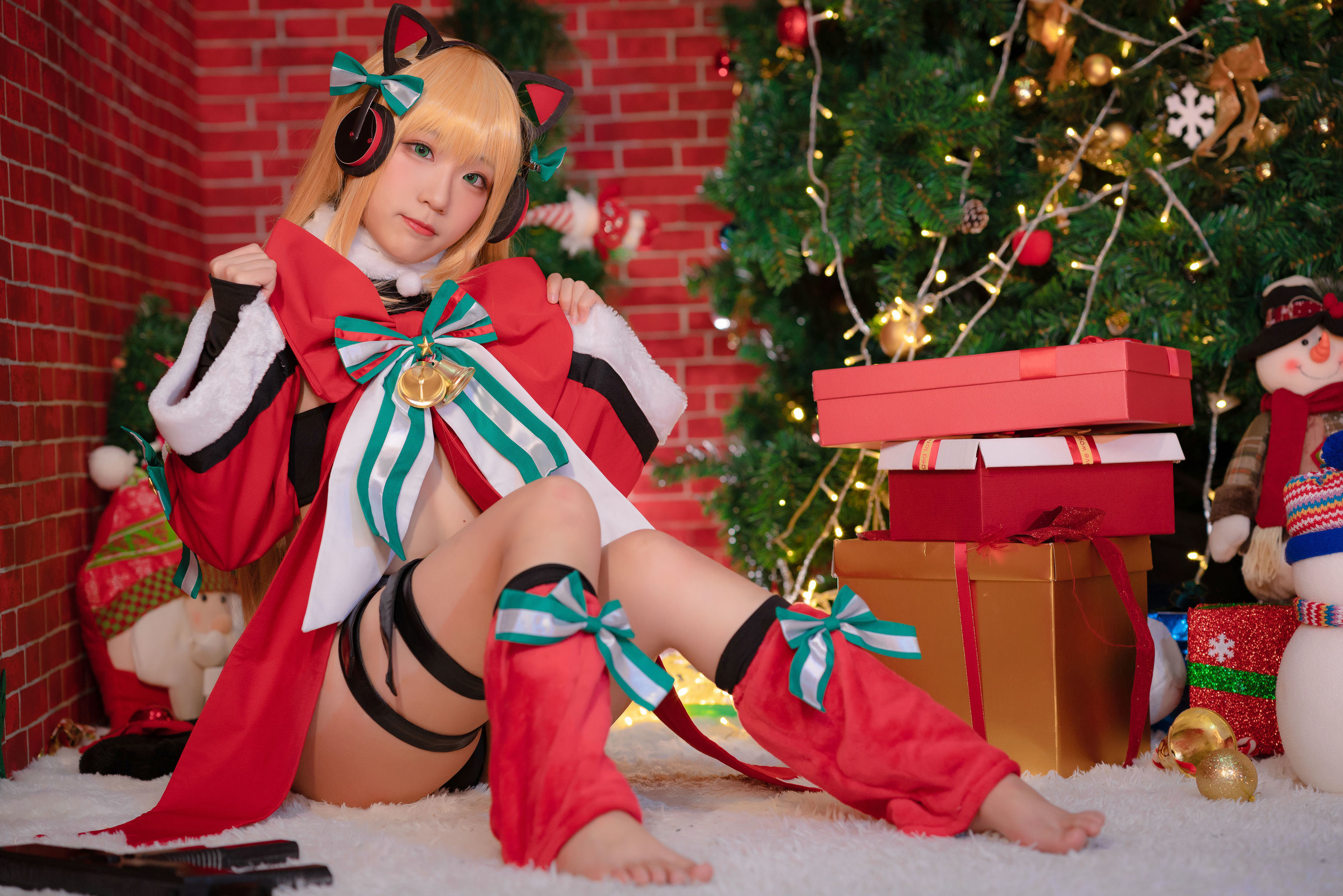 Internet Celebrity Cosplayer Photobook] Anime Blogger Mime Mi Mei - Girls' Frontline TMP Christmas