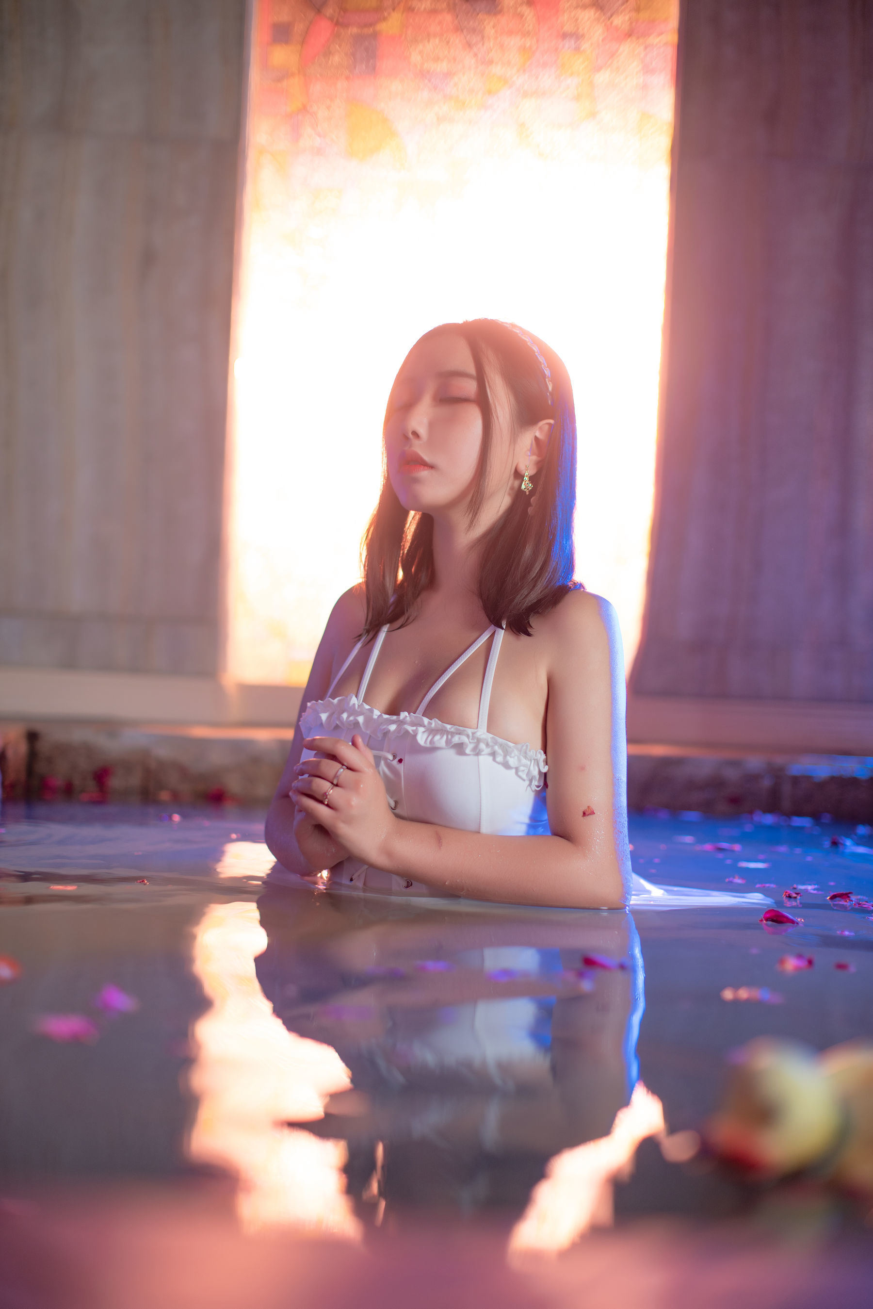 ネットレッドCOSER写真] アニメブロガー ムゼロ - 温泉 倒影