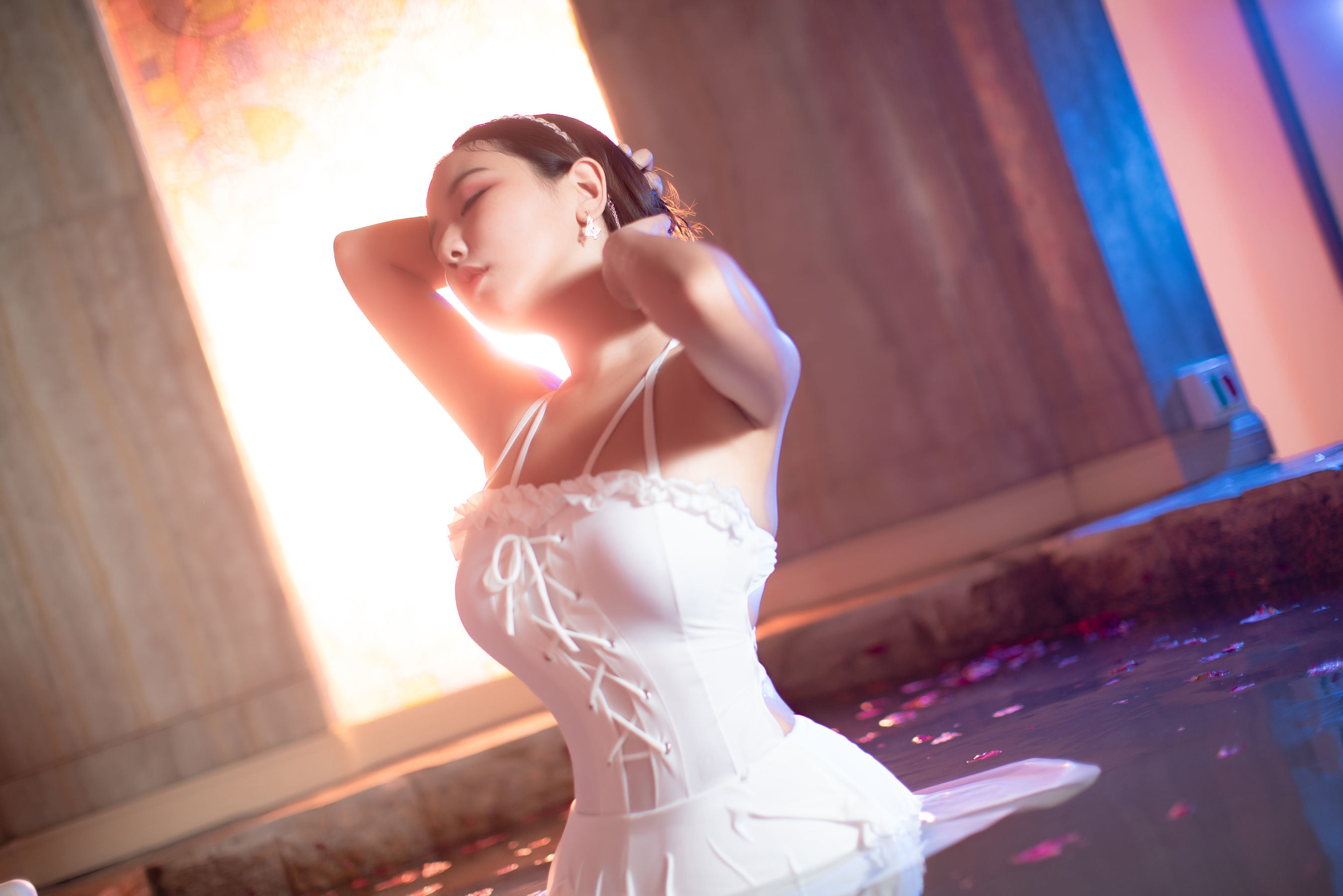 인터넷 스타 COSER 사진] 애니메이션 블로거 무링 Mu0 - 온천 반사