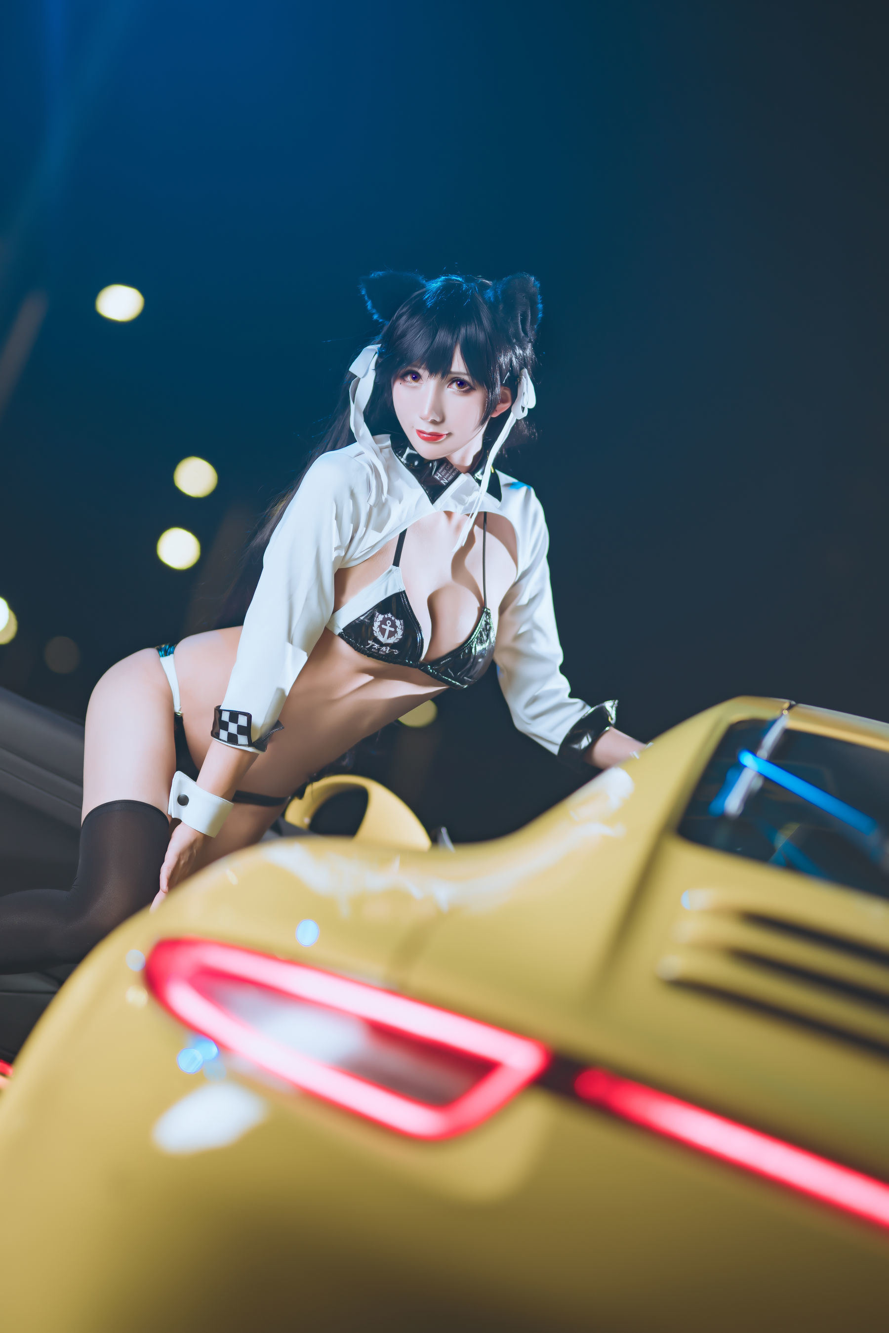 Internet Celebrity Cosplayer Photobook] Anime Blogger Ya Qi - Azur Lane Racing Atago
