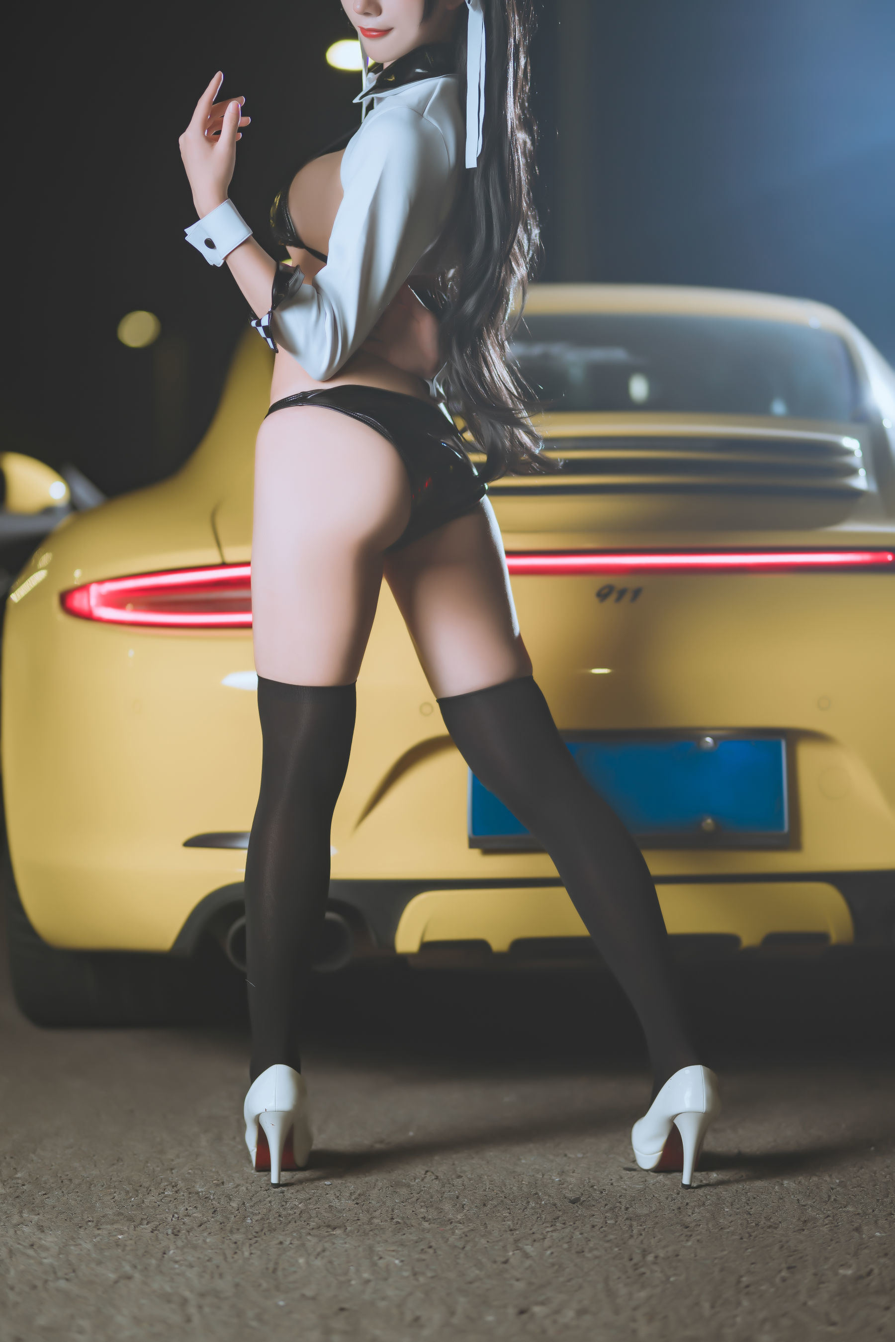 Internet Celebrity Cosplayer Photobook] Anime Blogger Ya Qi - Azur Lane Racing Atago