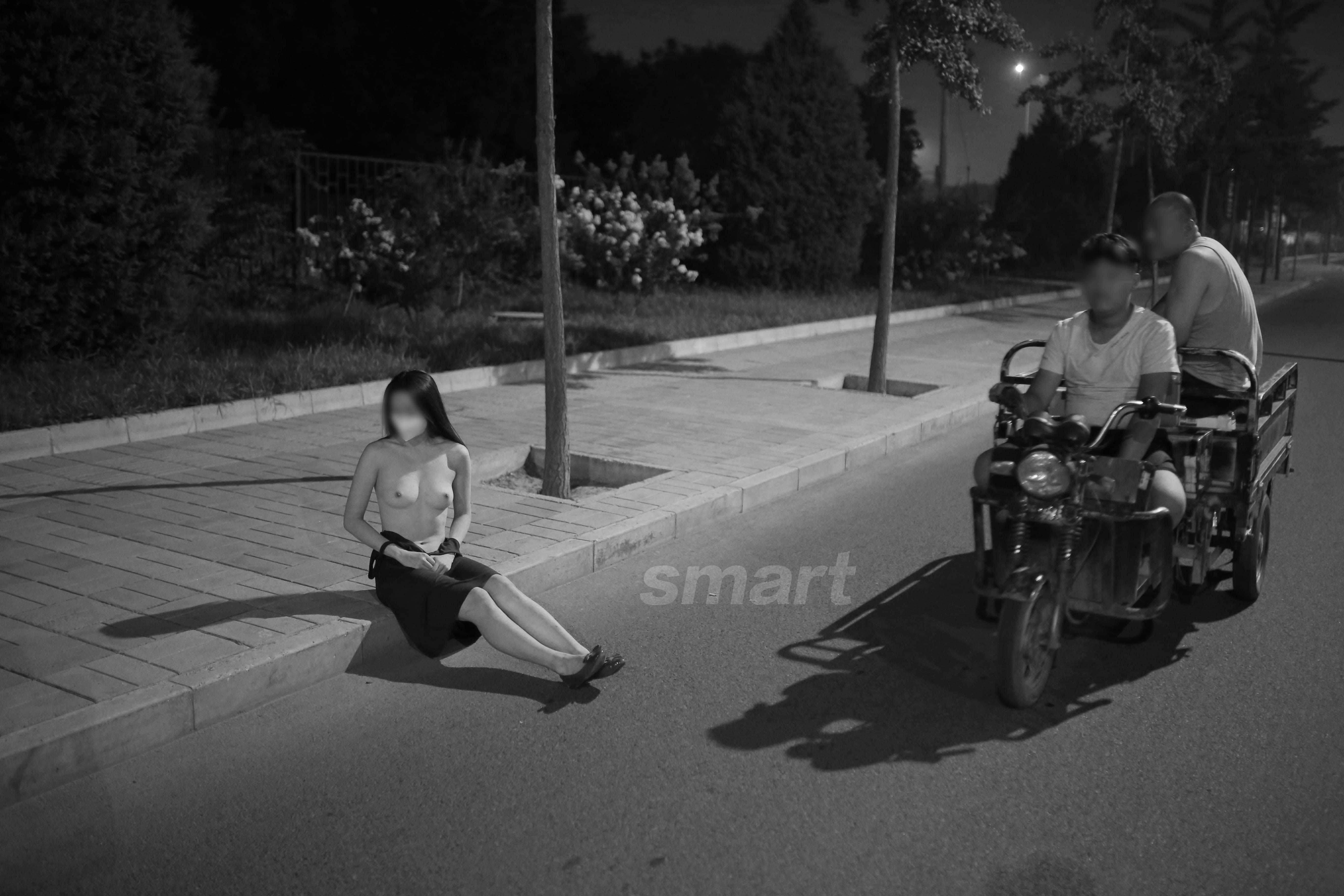 摄影师 slavesmart - 极限裸露&捆绑作品集 [215P]