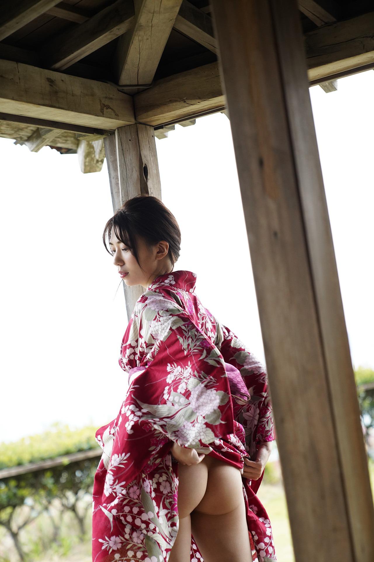 山岸逢花 抱いて… 花と逢ー最終章ー アサ芸セクシー 62P