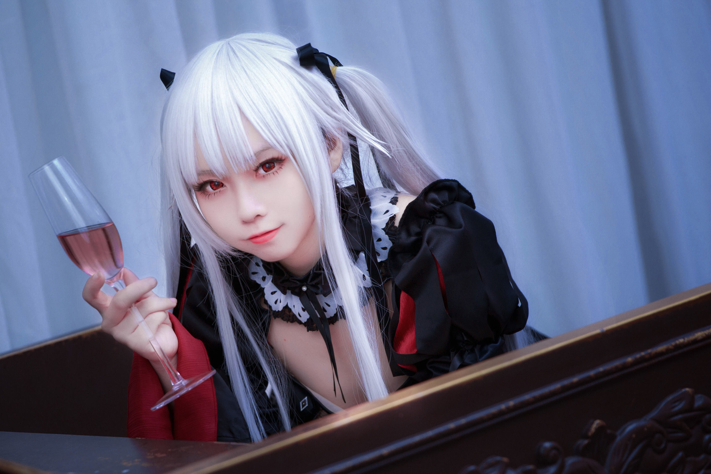 เน็ตไอดอล COSER 写真] บล็อกเกอร์อนิเม G44 จะไม่ได้รับบาดเจ็บ - ฝูจือชุดกระโปรงยาว