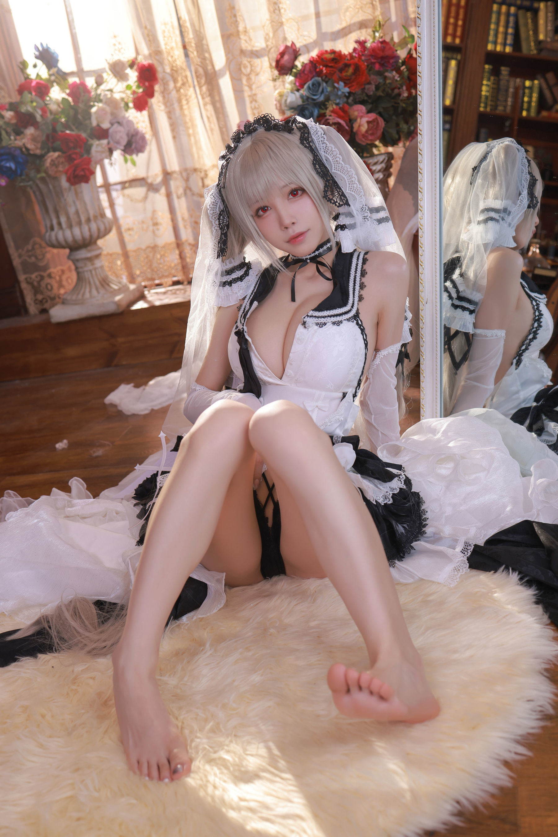 Internet Celebrity Cosplayer Photobook] Anime Blogger Shui Miao Aqua - Azur Lane Vampire Wedding Dress