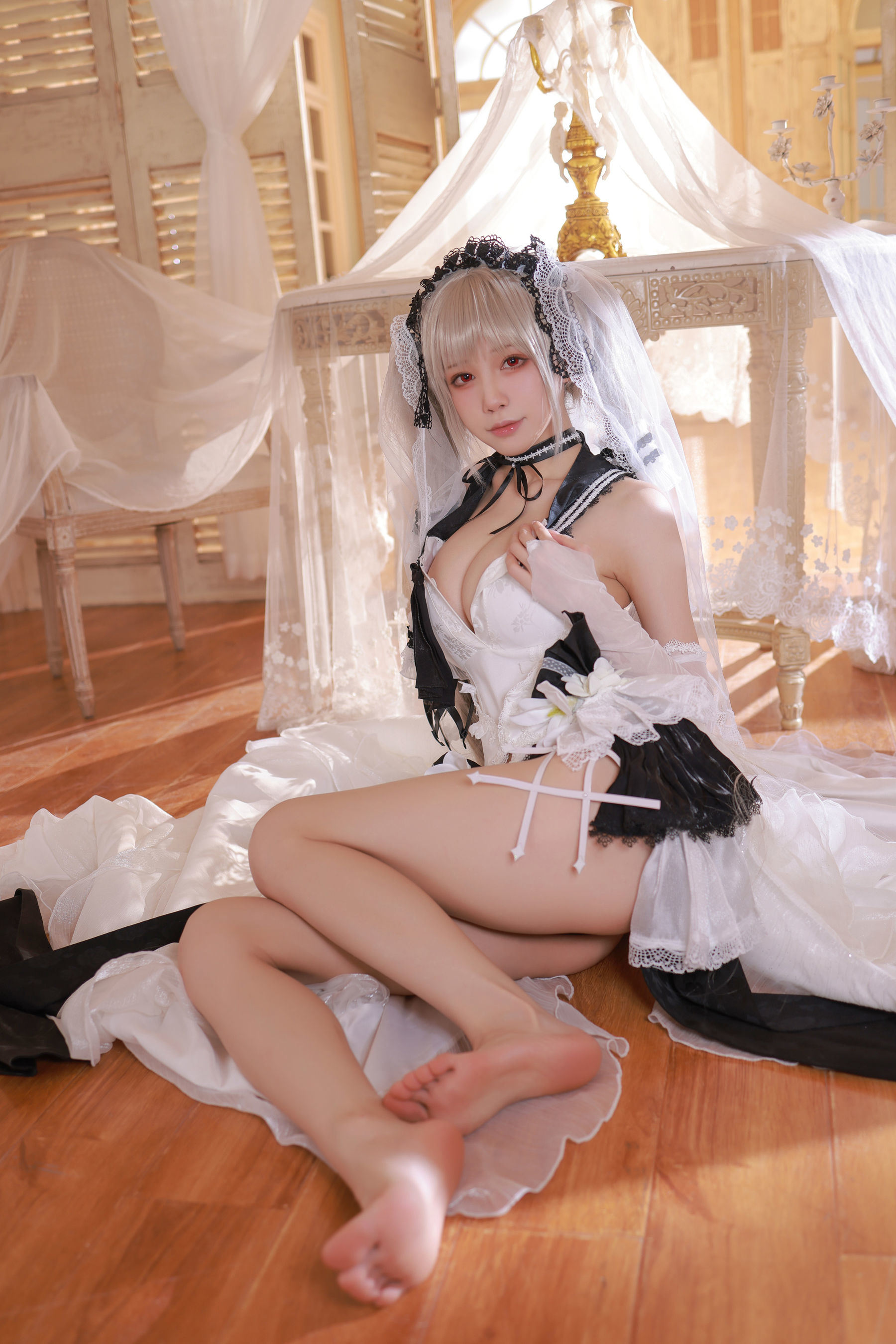 Internet Celebrity Cosplayer Photobook] Anime Blogger Shui Miao Aqua - Azur Lane Vampire Wedding Dress