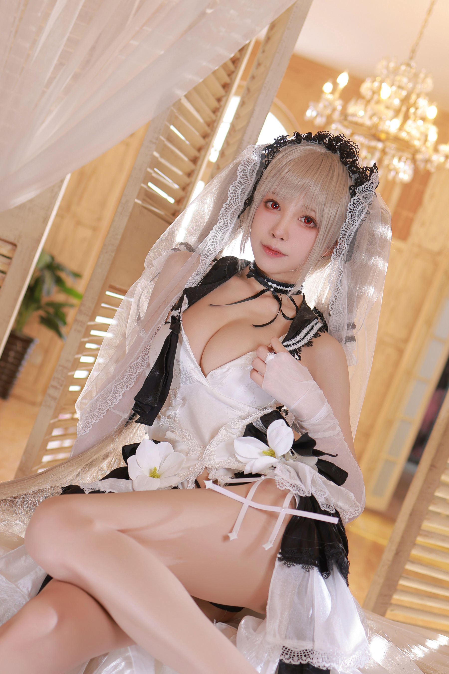 Internet Celebrity Cosplayer Photobook] Anime Blogger Shui Miao Aqua - Azur Lane Vampire Wedding Dress